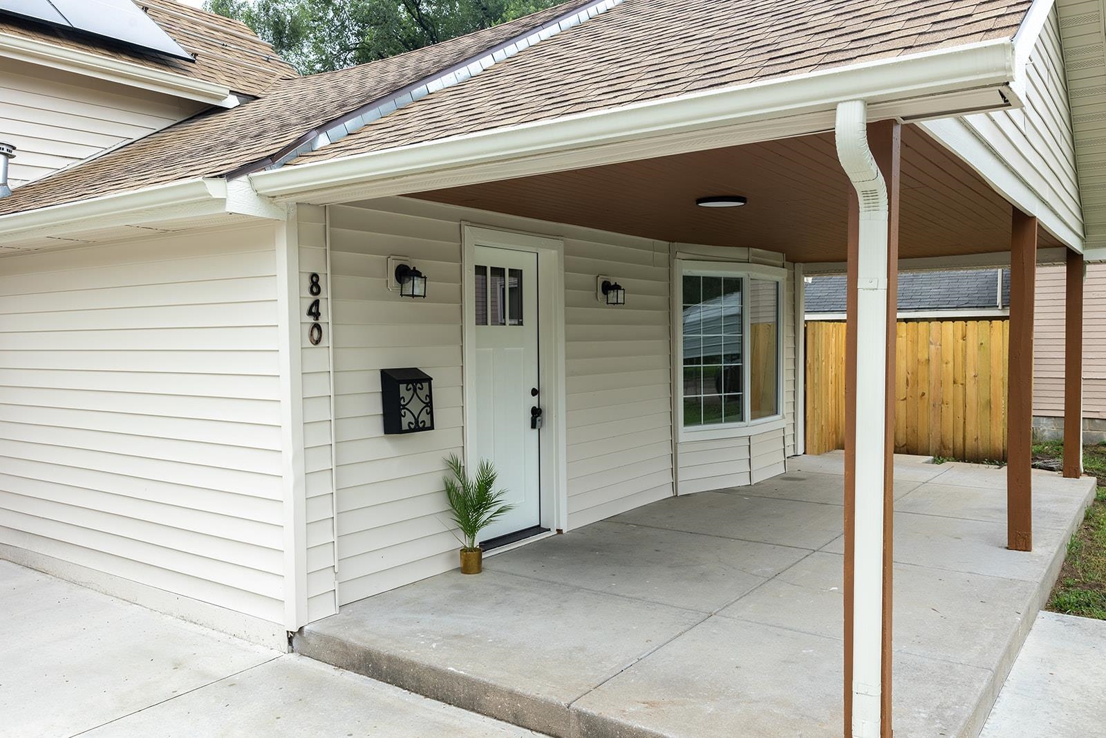 840 S Volutsia Ave, Wichita, KS 67211