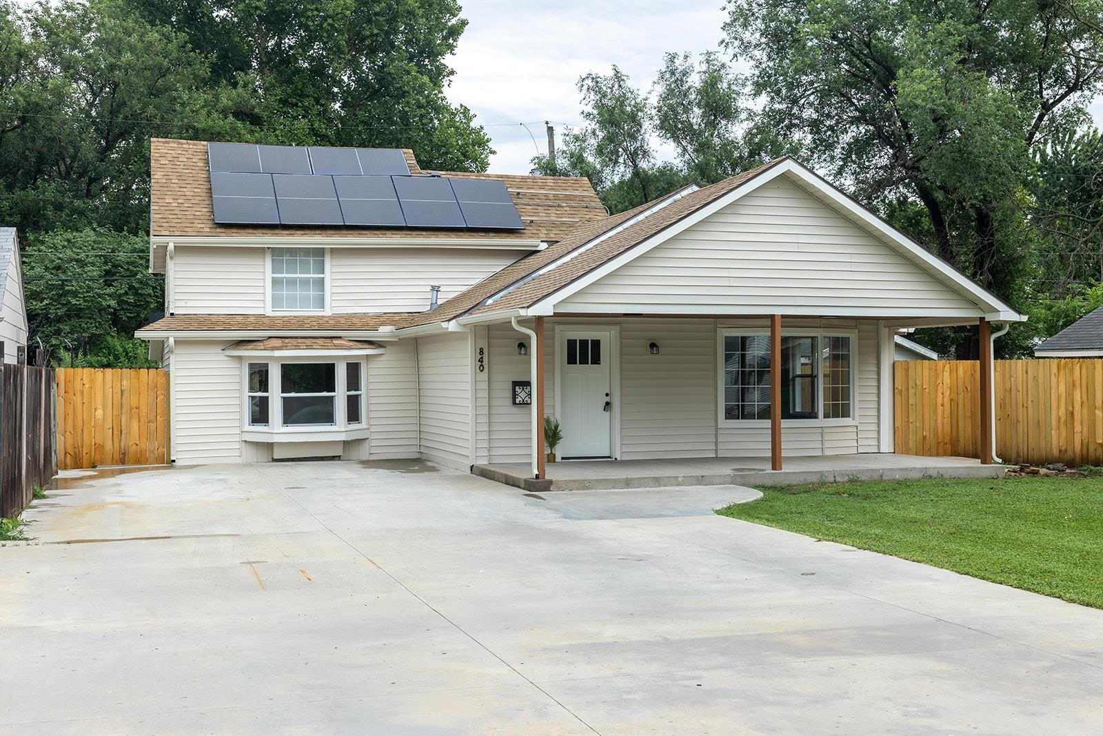840 S Volutsia Ave, Wichita, KS 67211