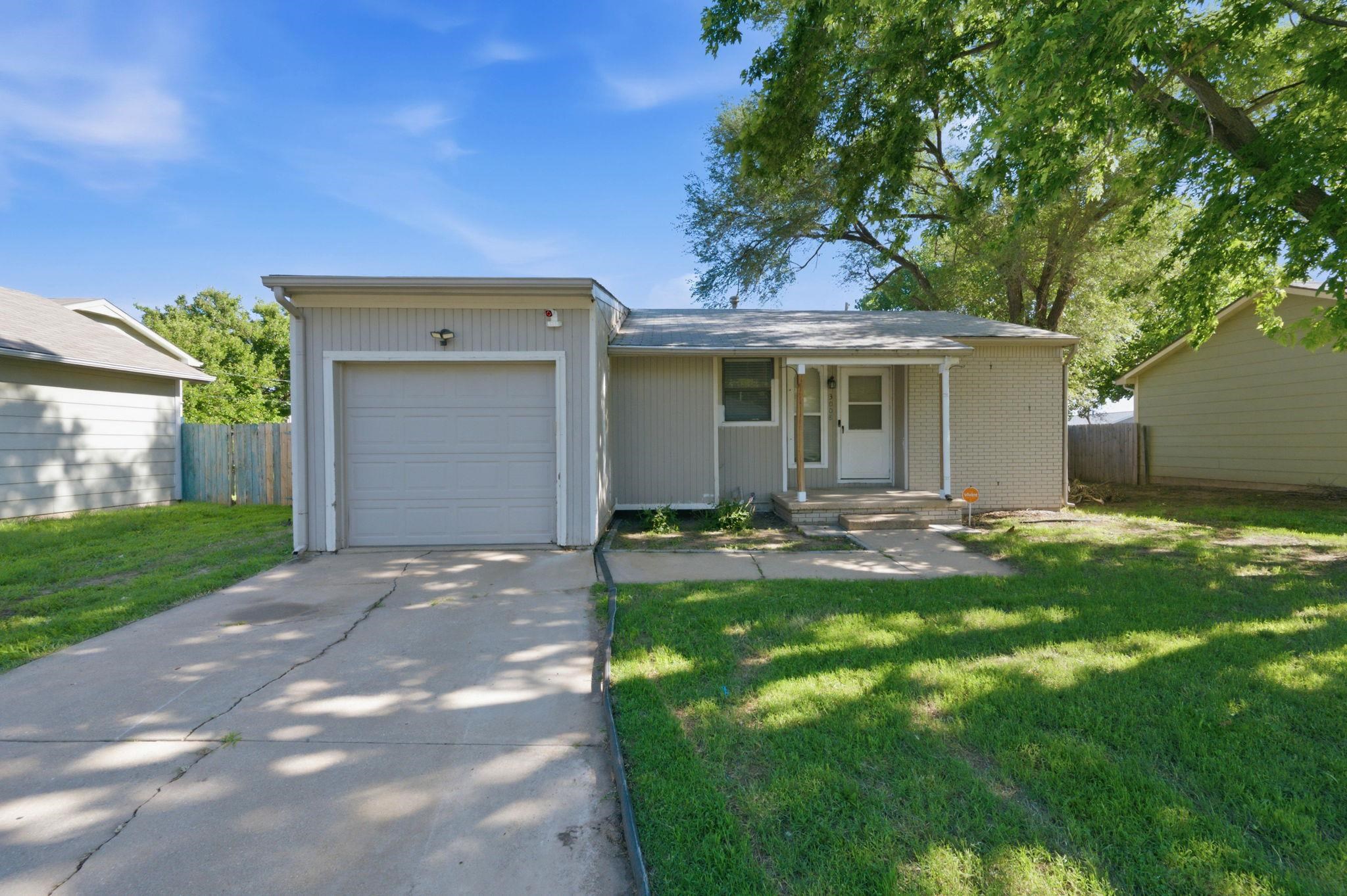 3008 W Maxwell, Wichita, KS 67217