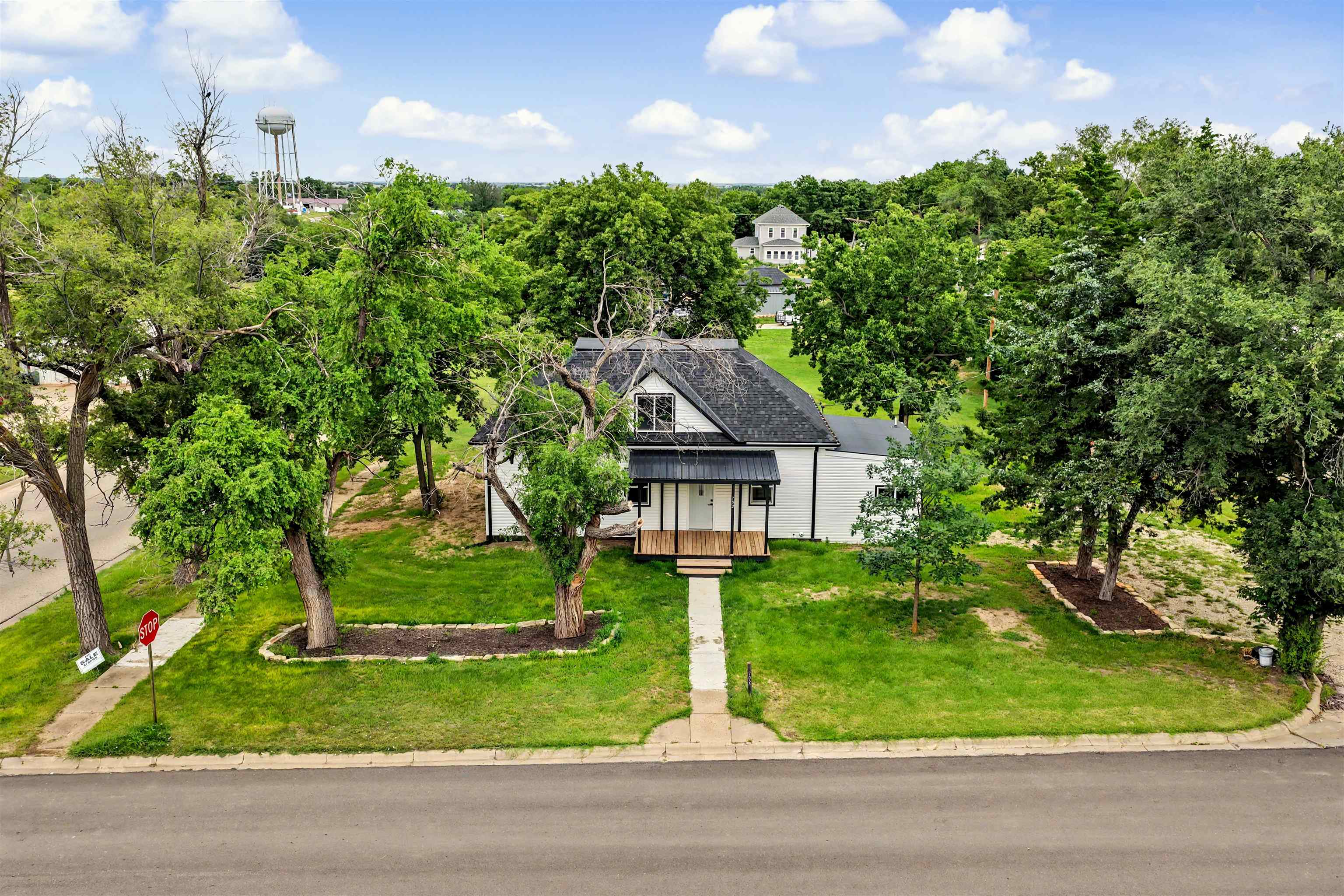 702 N Rock St, Minneapolis, KS 67467
