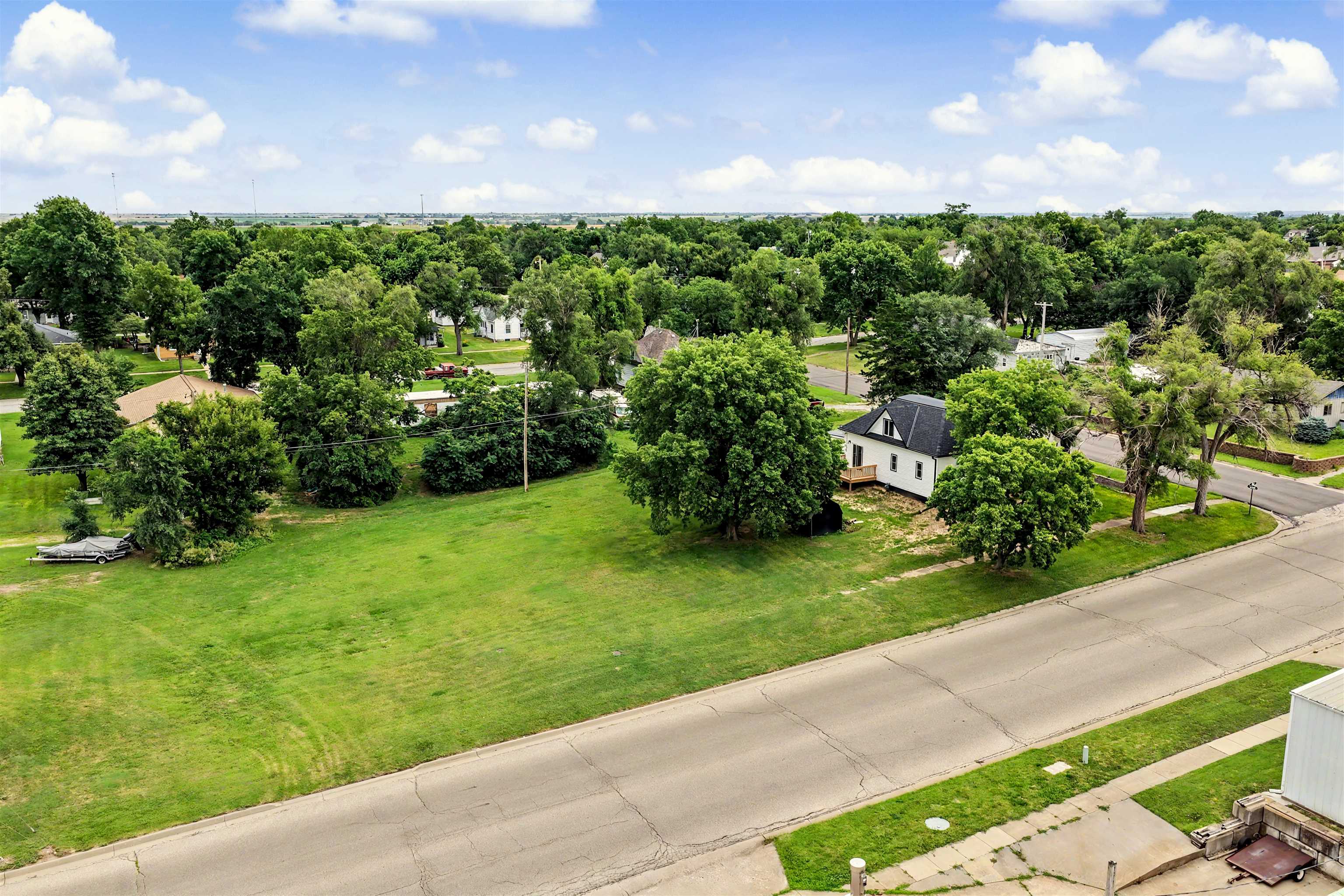 702 N Rock St, Minneapolis, KS 67467