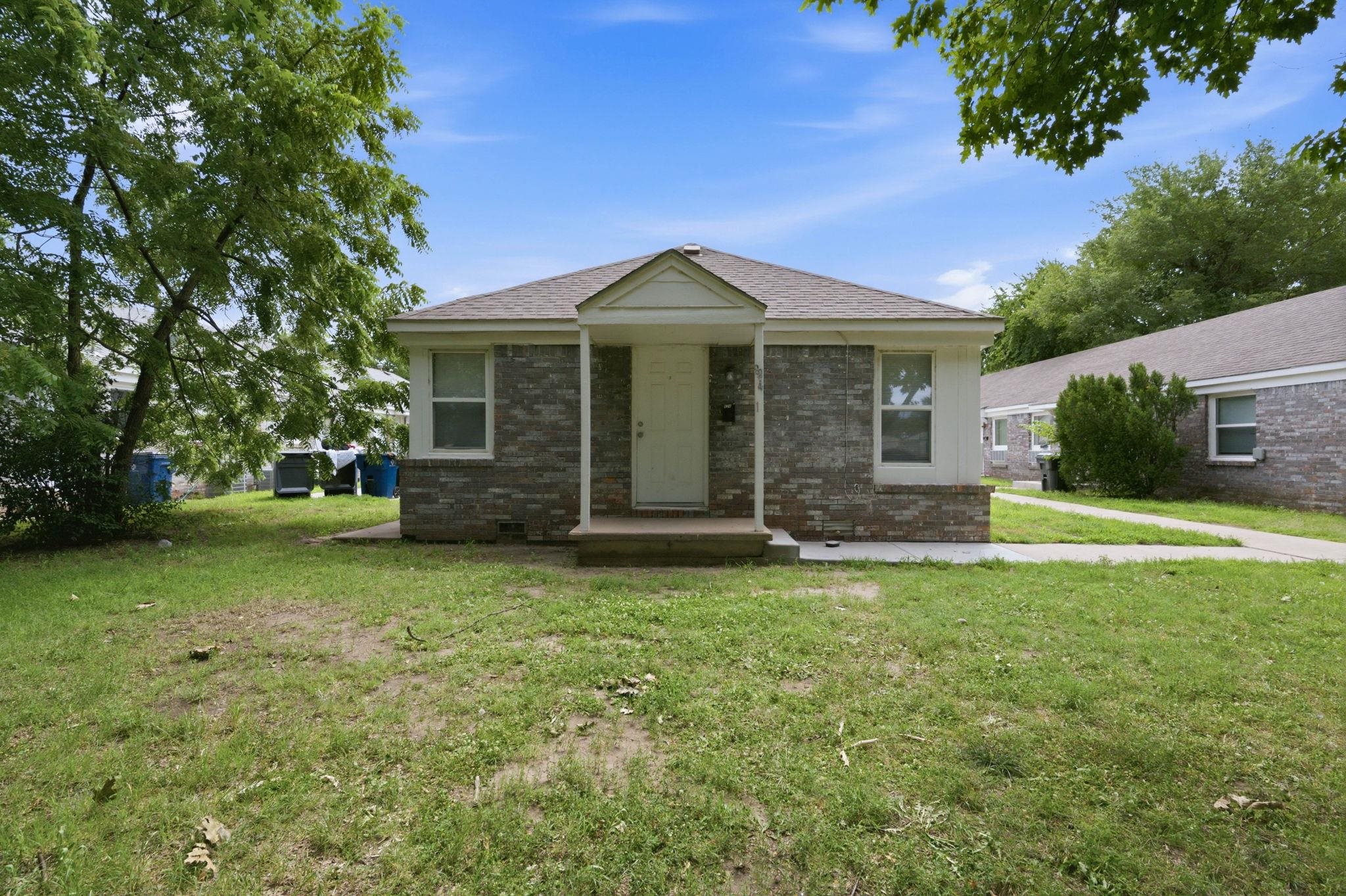 828 S Water St, Wichita, KS 67213