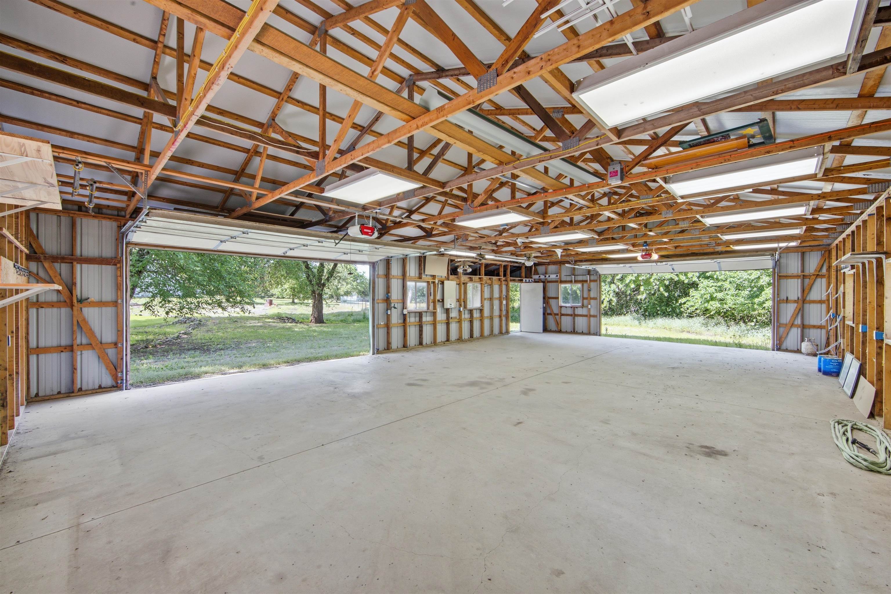 10560 SW Dennett Rd, Augusta, KS 67010
