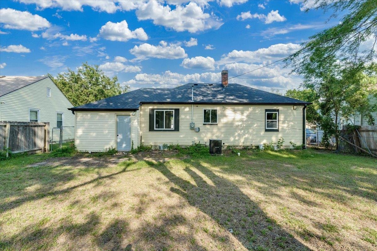 1727 N Northeast Pw, Wichita, KS 67208