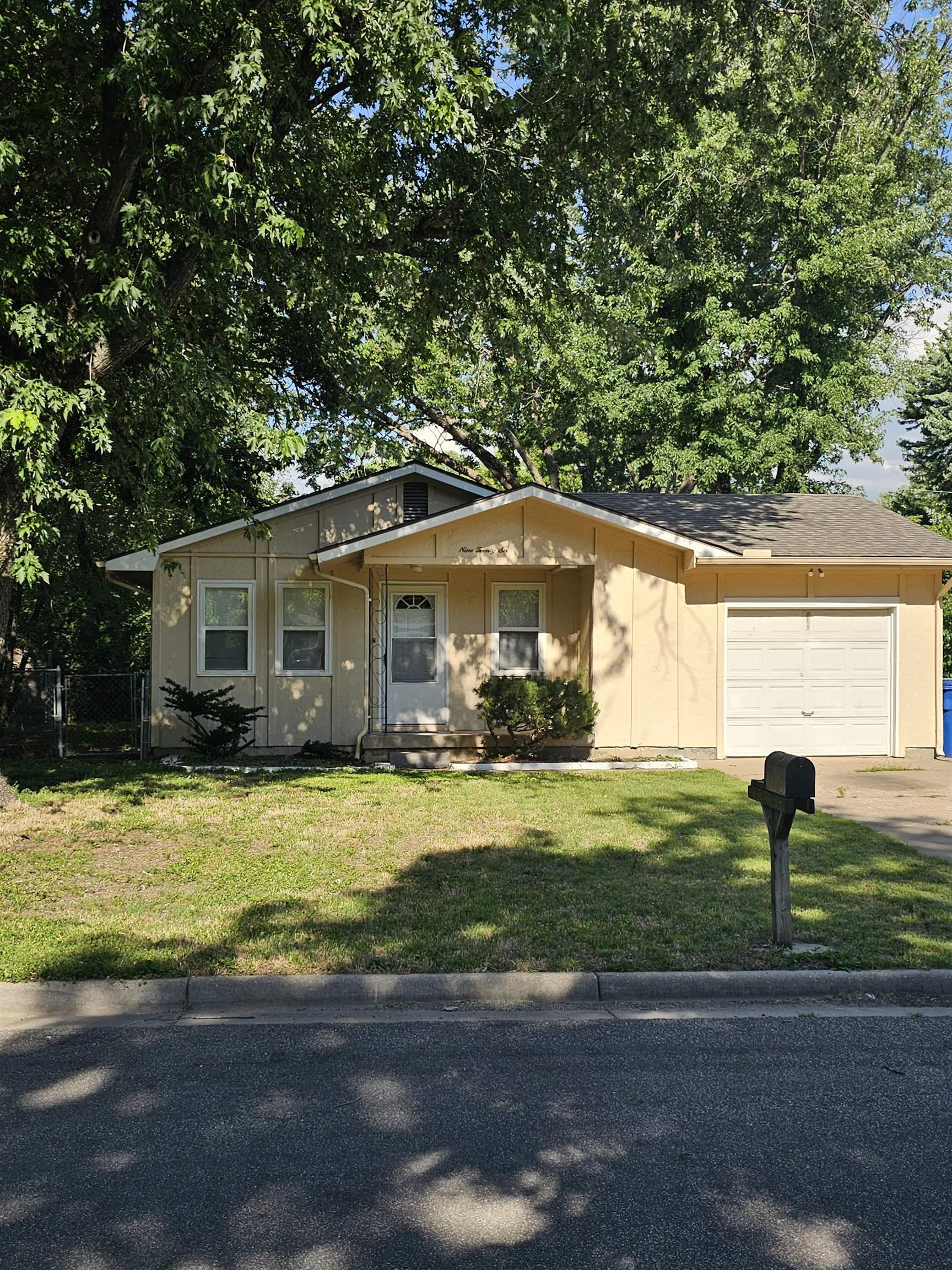 926 Money Ave, Augusta, KS 67010