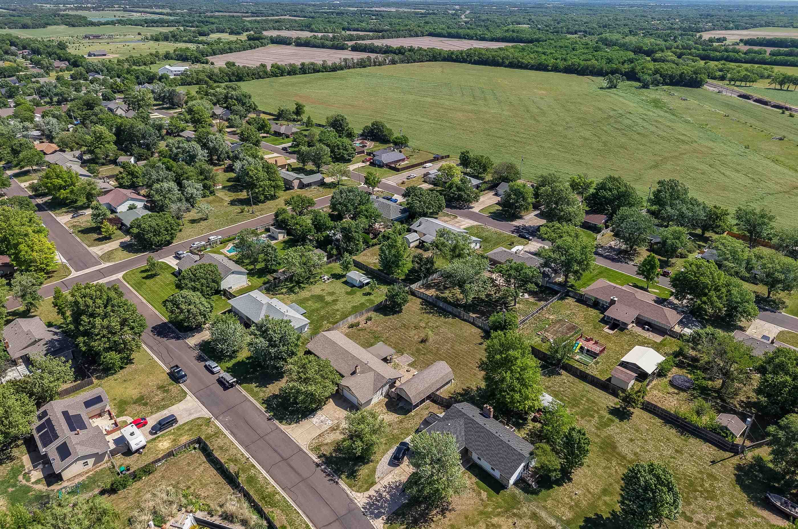 504 N Ridge Way Rd, Rose Hill, KS 67133