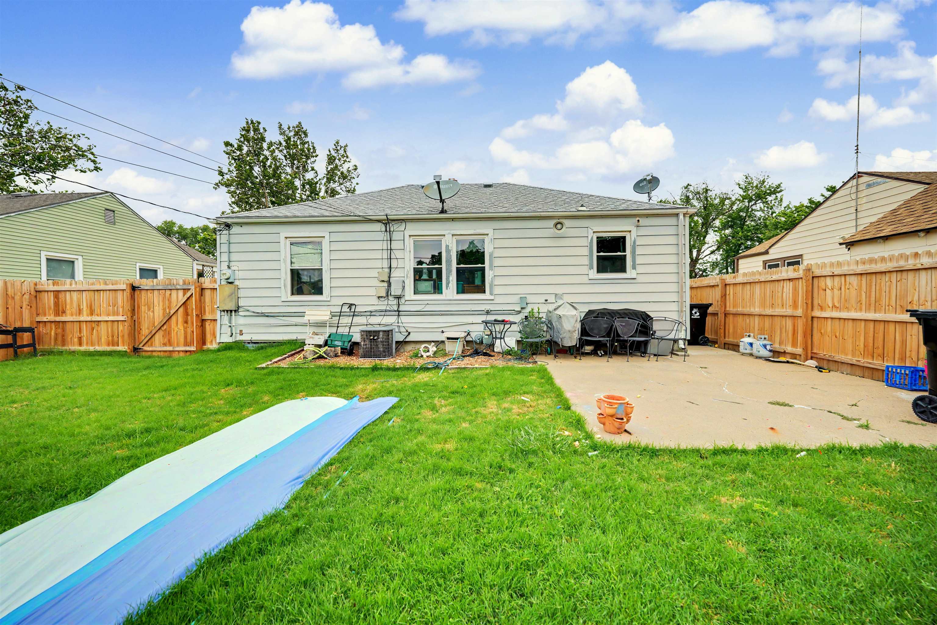 404 E Claflin Ave, Salina, KS 67401