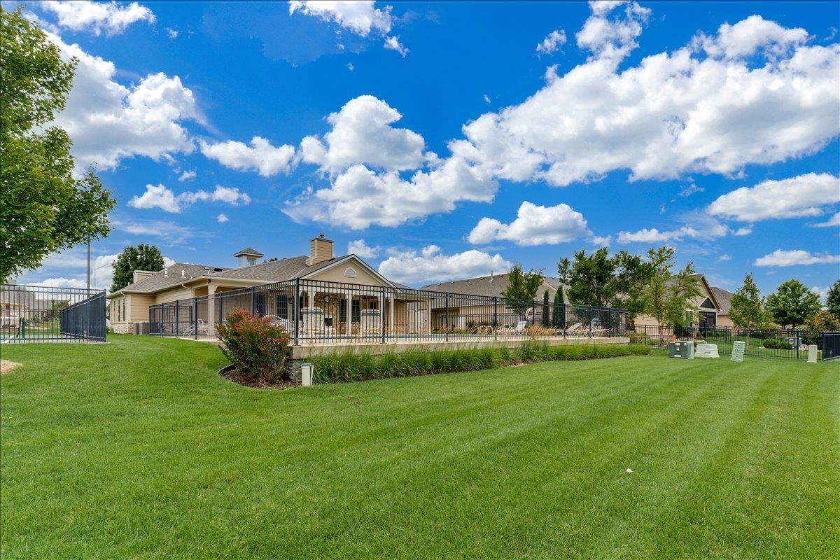925 E Clearlake, Derby, KS 67037