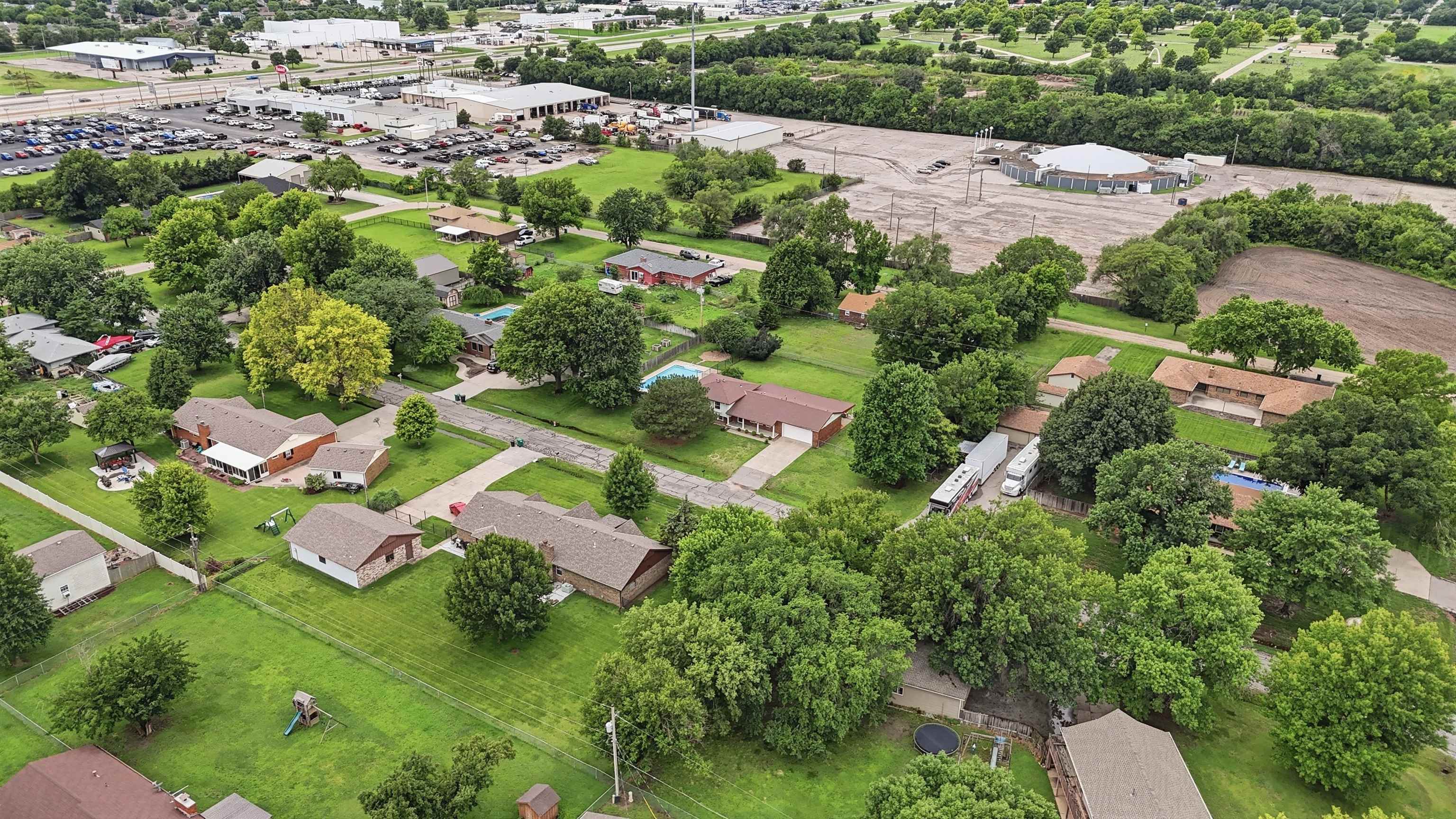 1401 S Fieldcrest, Wichita, KS 67209