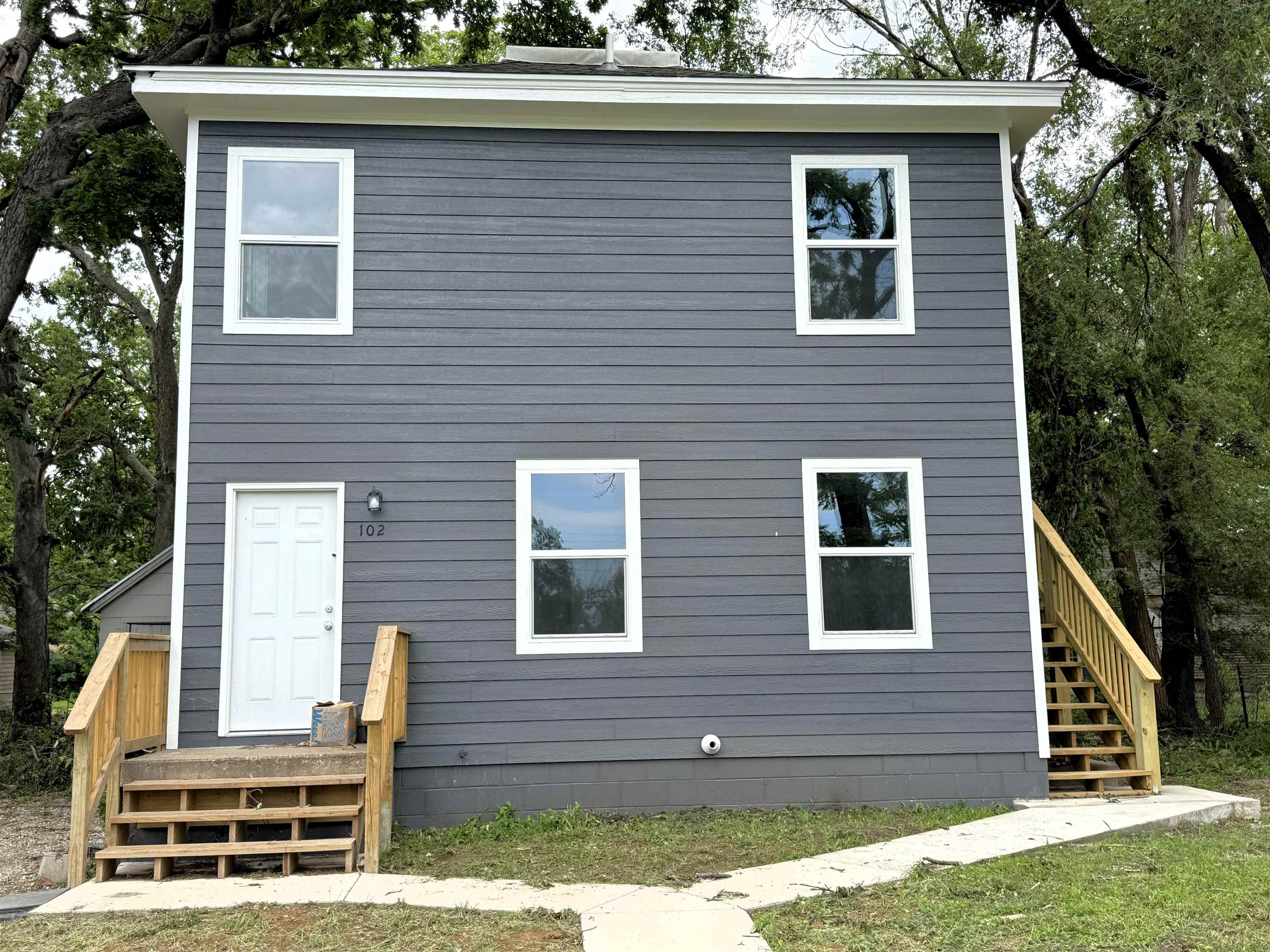102 - 102 12 N West Pl, Salina, KS 67401