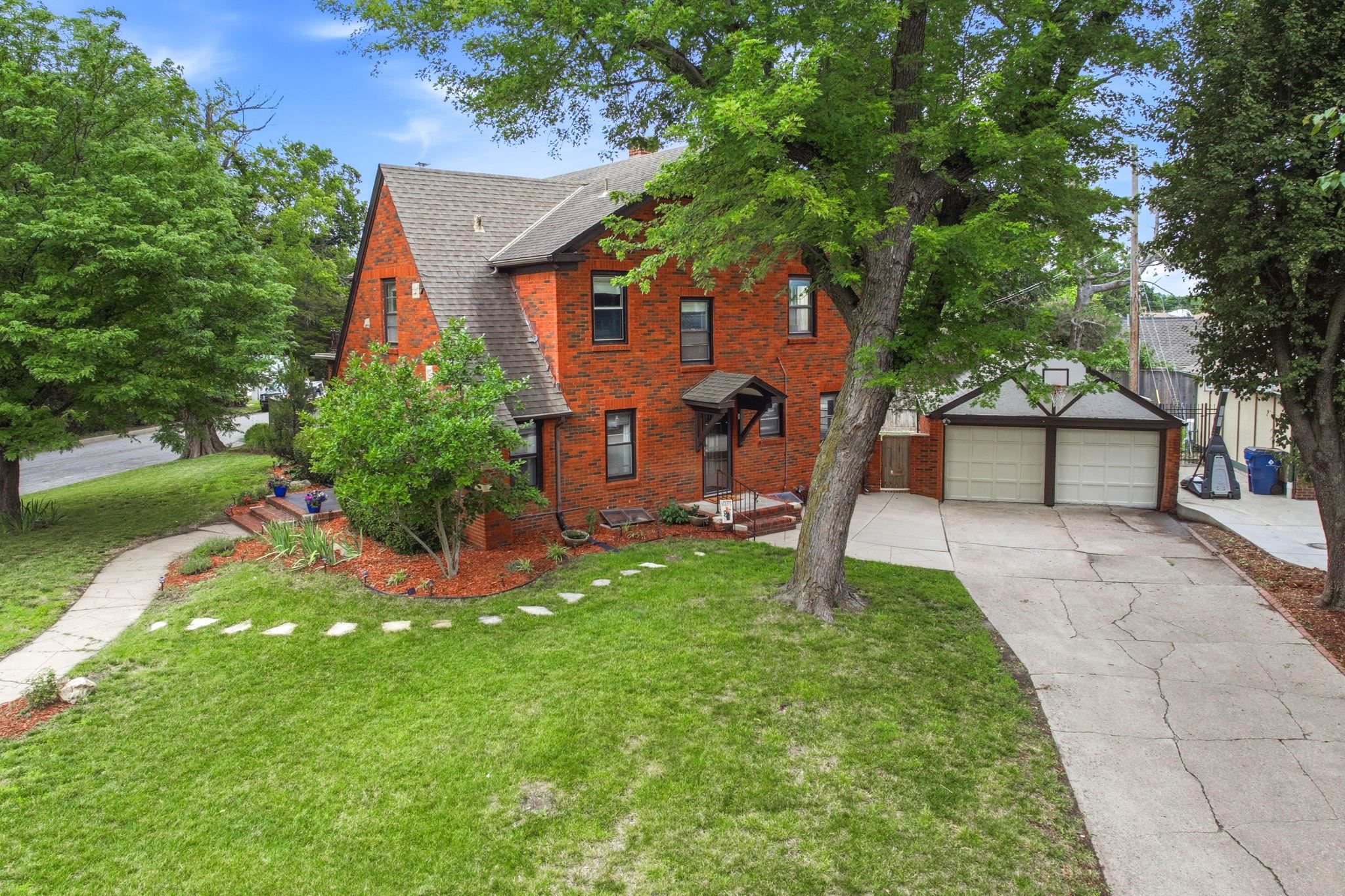 4701 E Lewis, Wichita, KS 67218