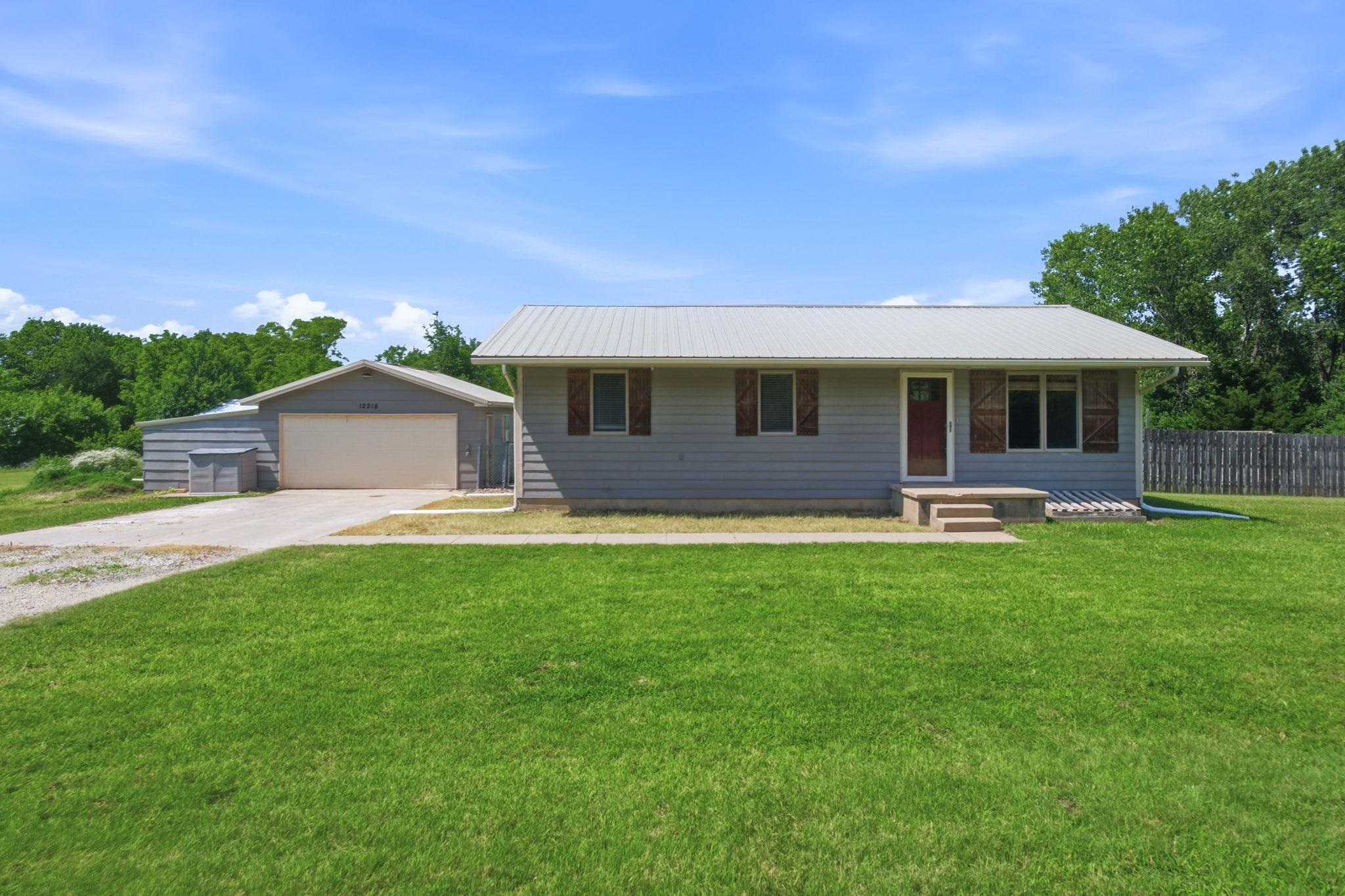 12218 SW 130th St, Augusta, KS 67010