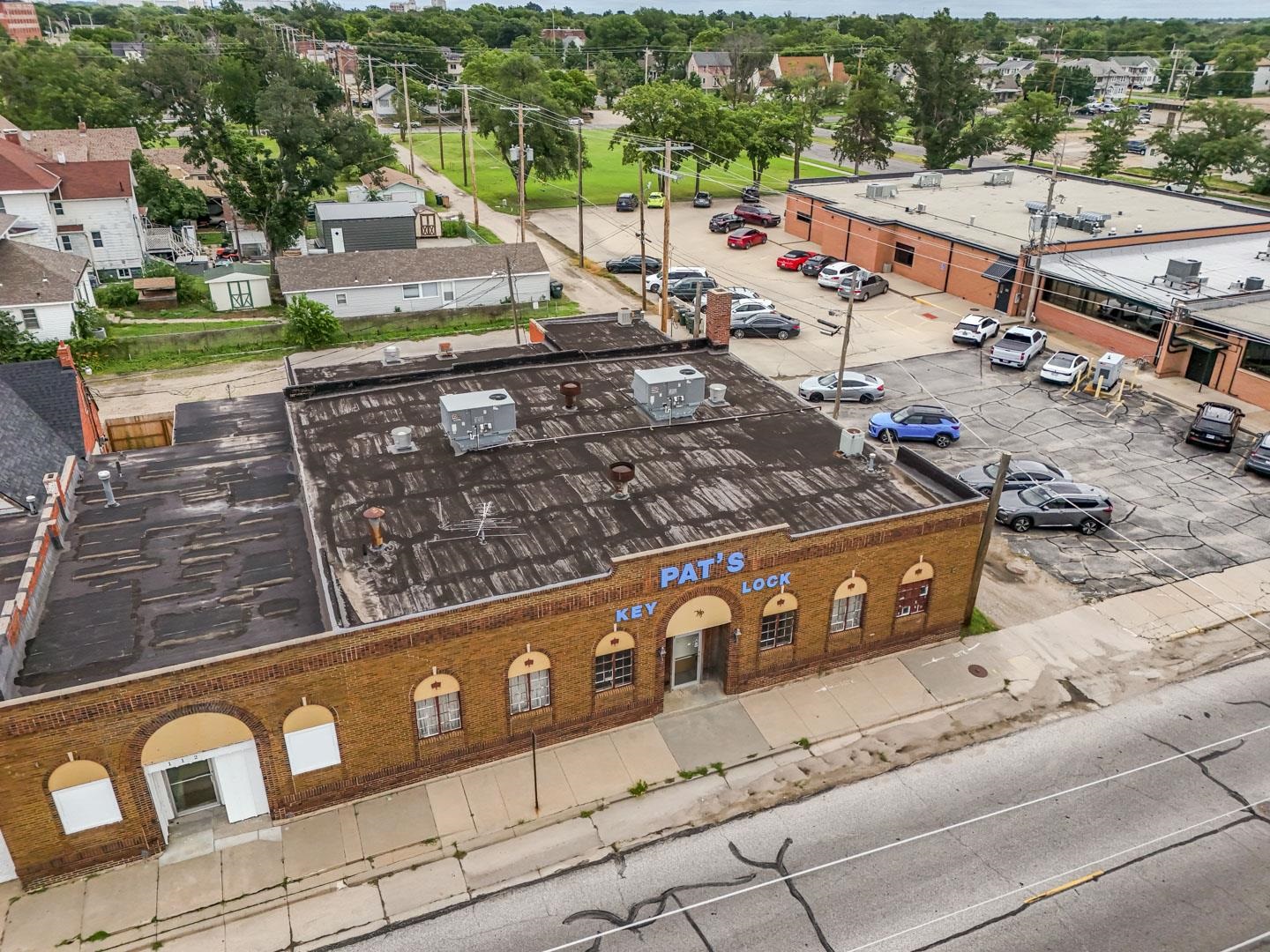 110 N Poplar, Hutchinson, KS 67501