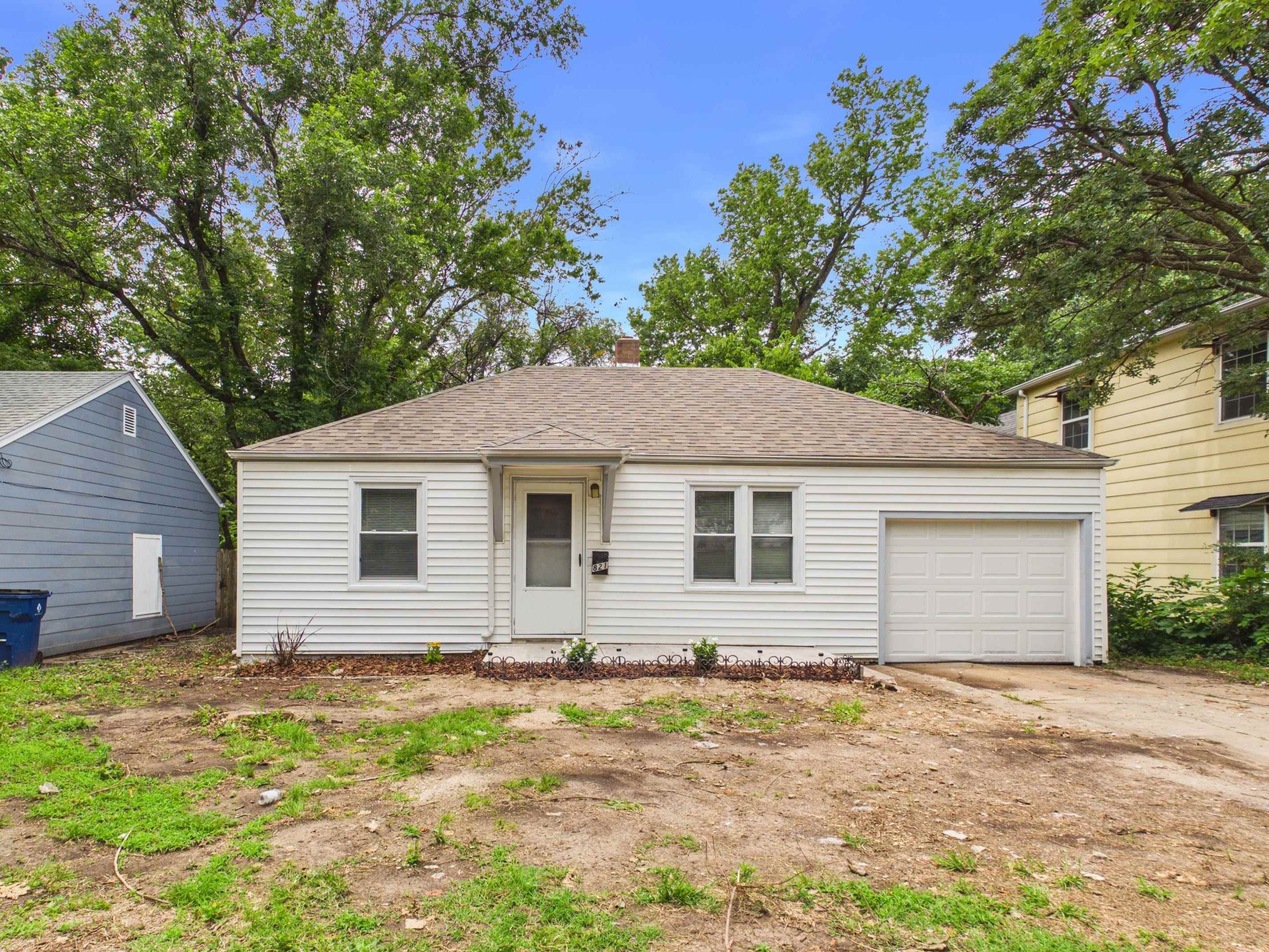 821 S Vassar Ave, Wichita, KS 67218