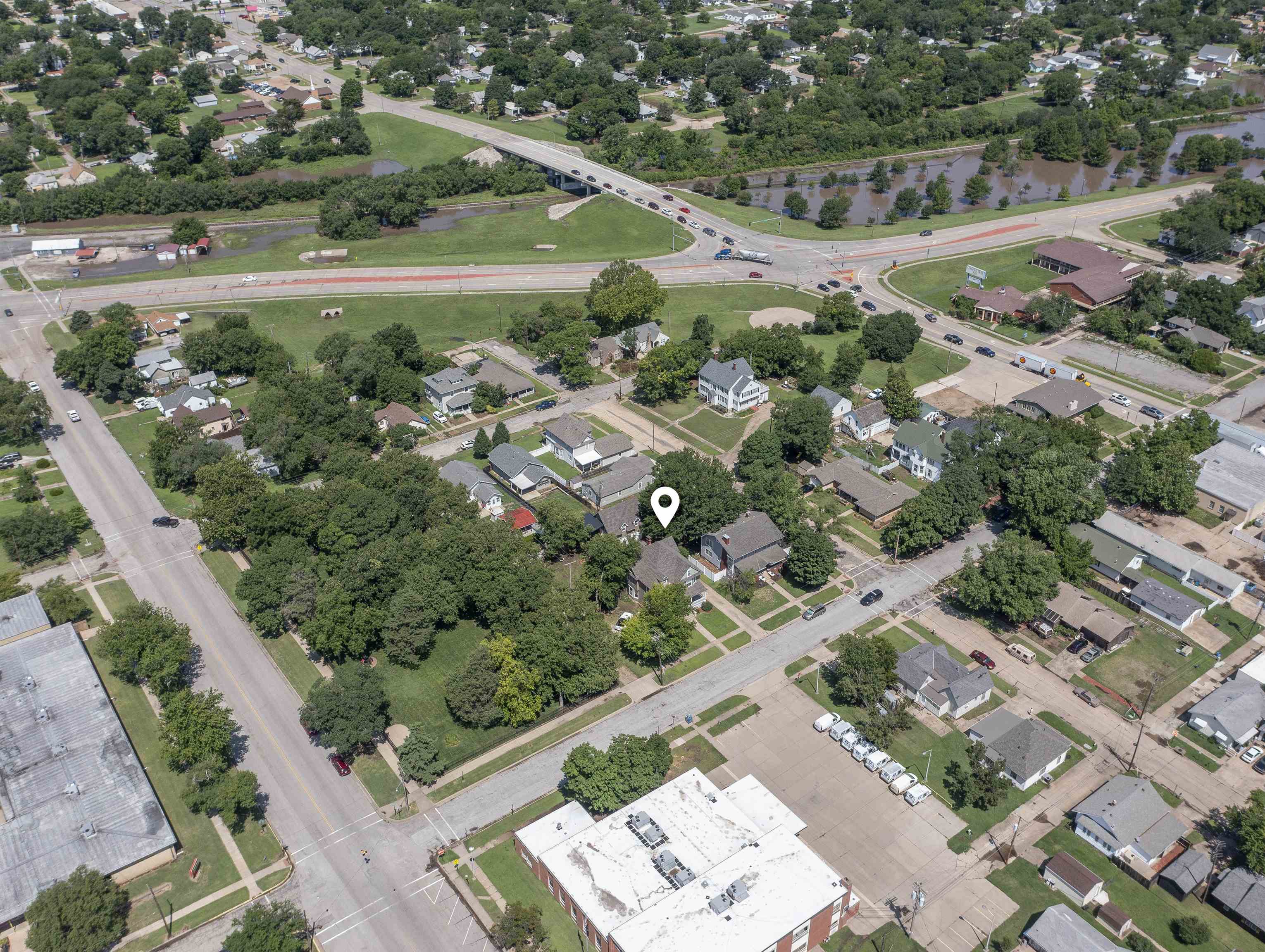 116 N F, Wellington, KS 67152