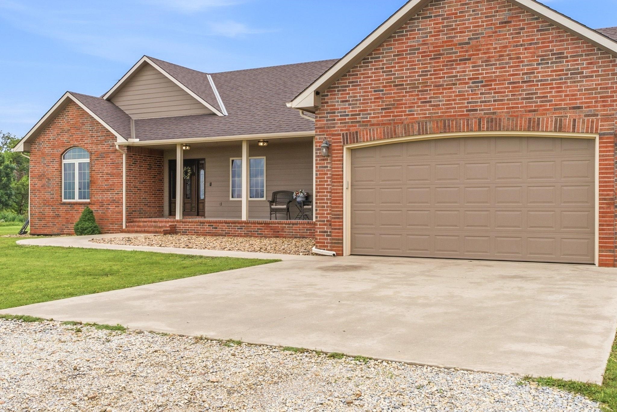 962 W 120th Ave N, Conway Springs, KS 67031-8046