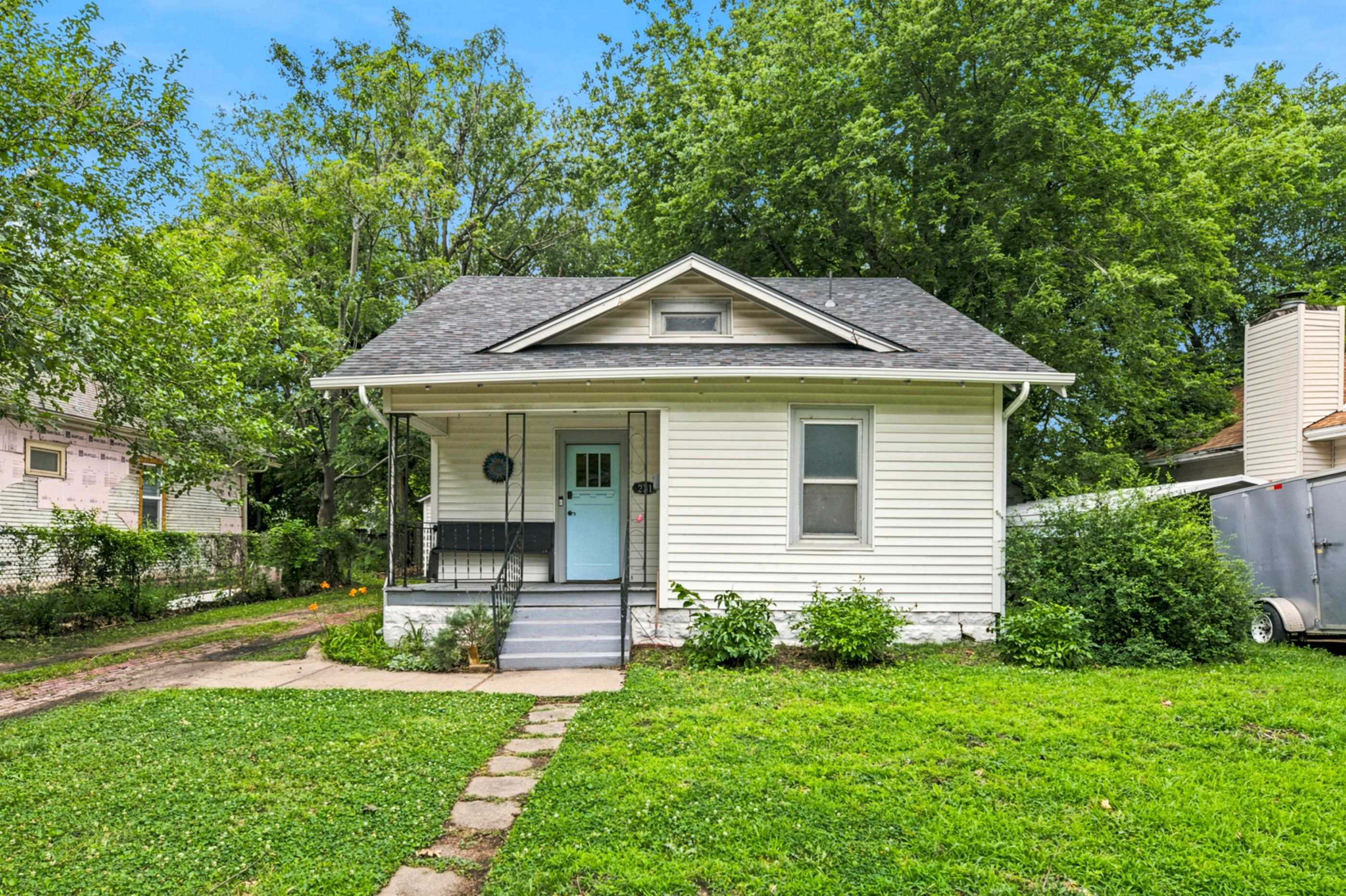 231 N Exposition Ave, Wichita, KS 67203