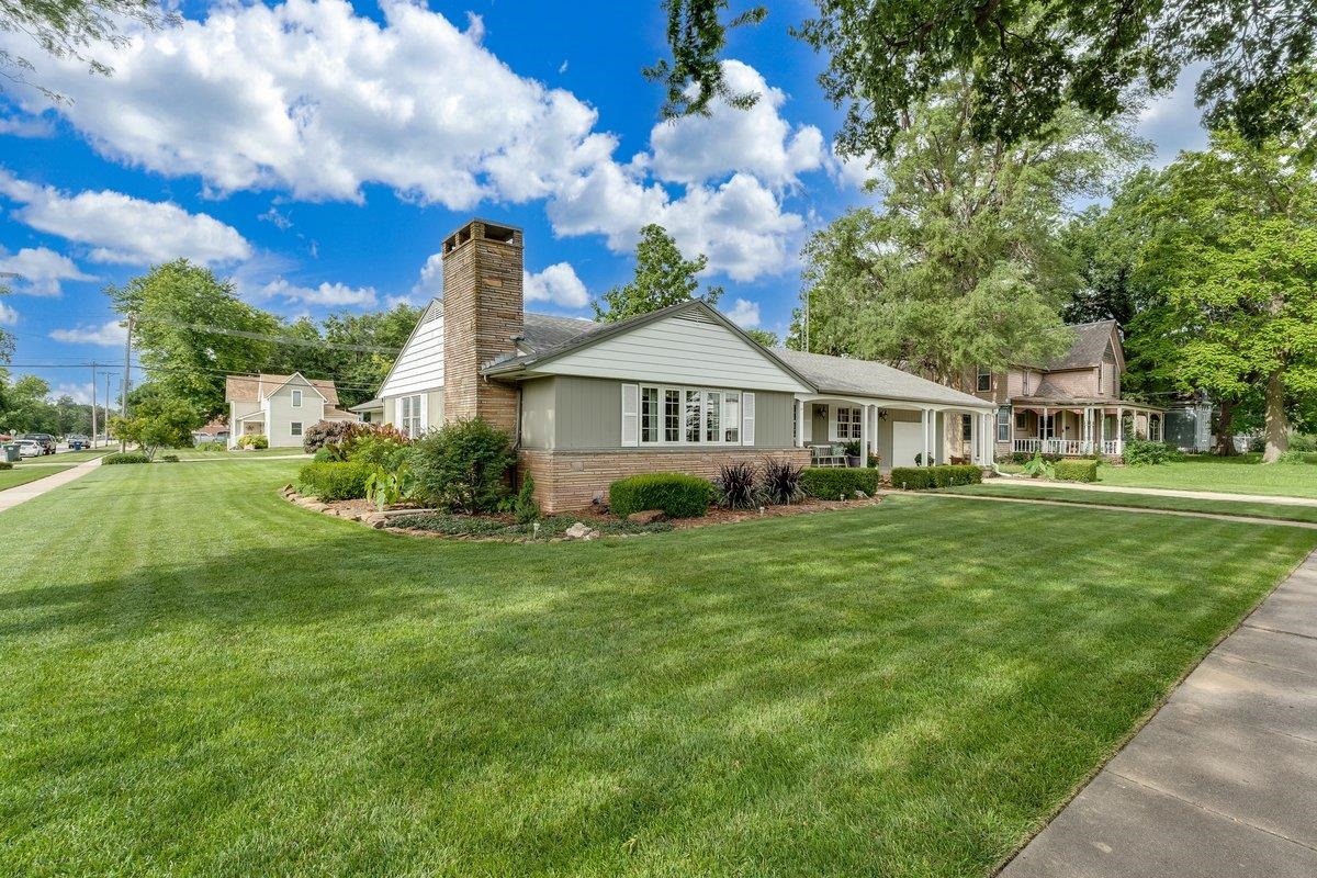 321 E Main St, Sterling, KS 67579