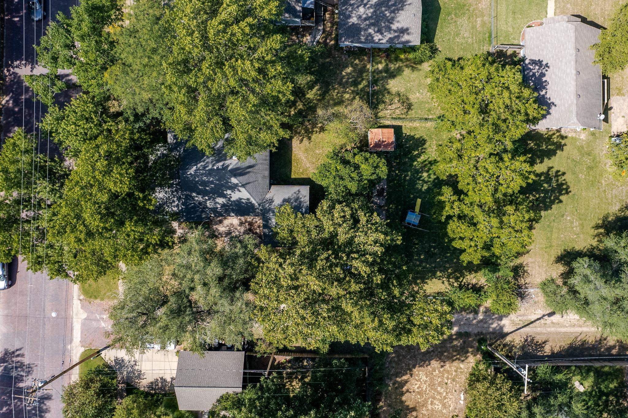 212 W 2nd, Halstead, KS 67056