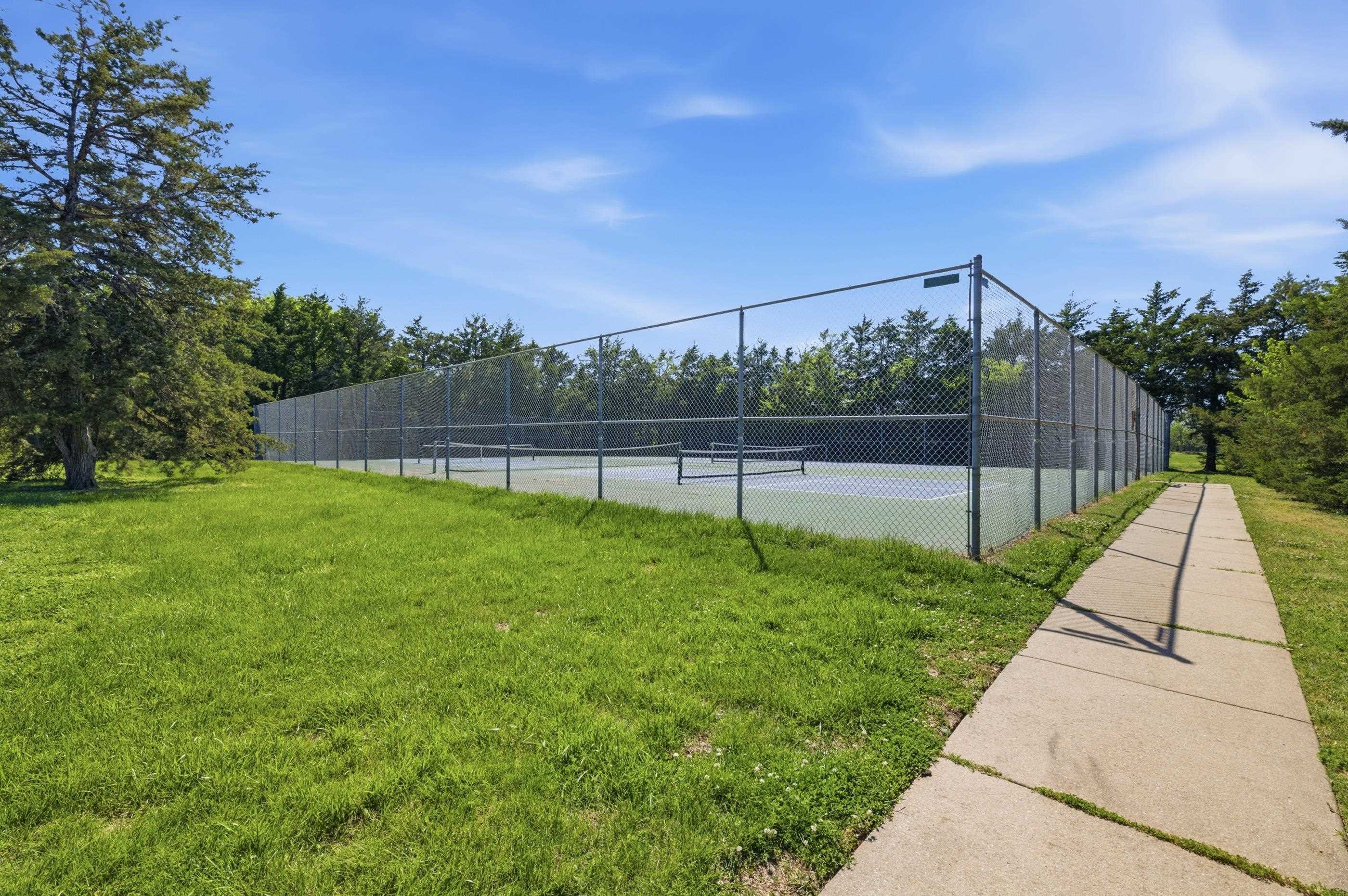 1250 N Pine Grove Ct, Wichita, KS 67212