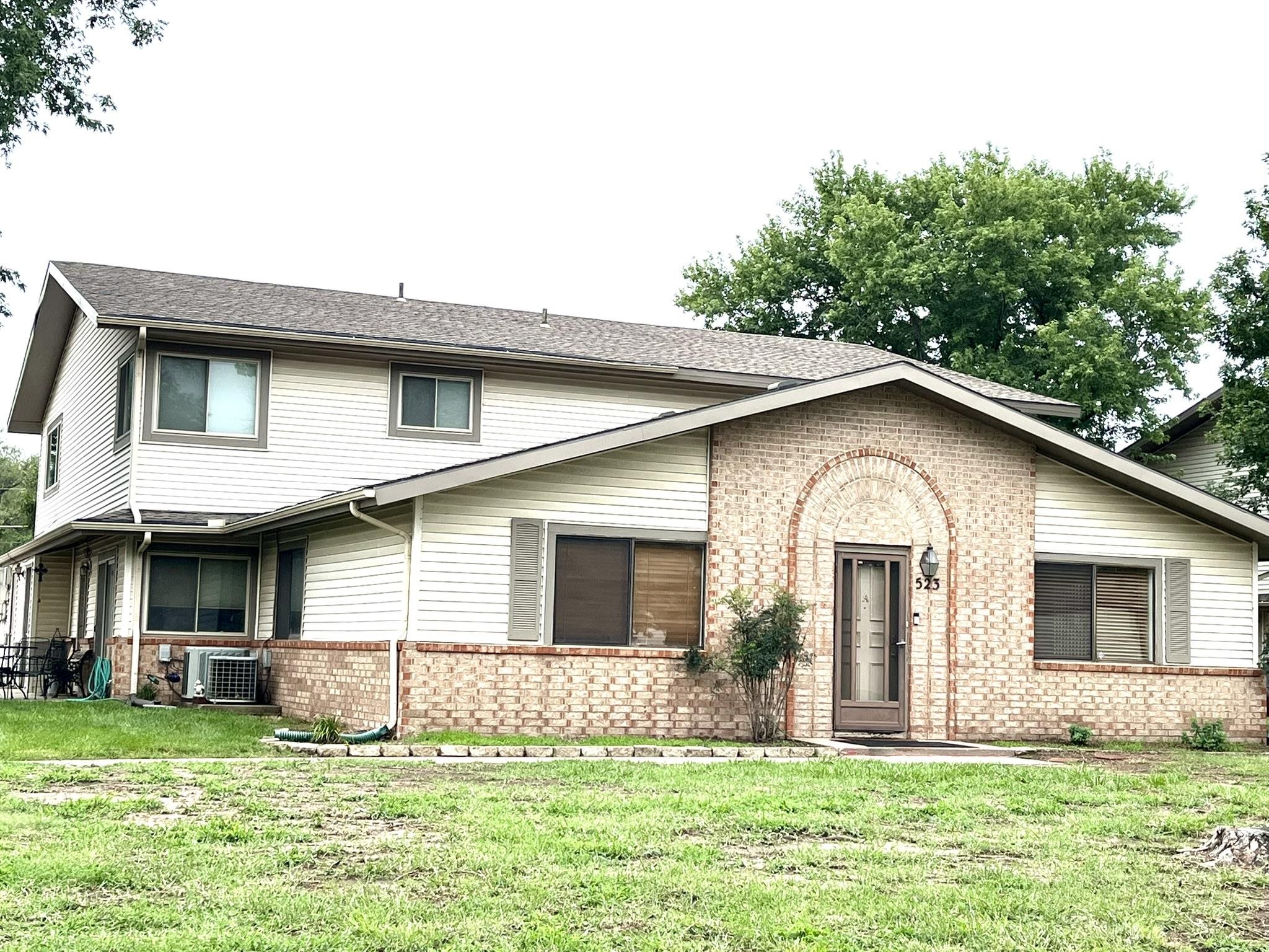 523 S Paula D, Wichita, KS 67209