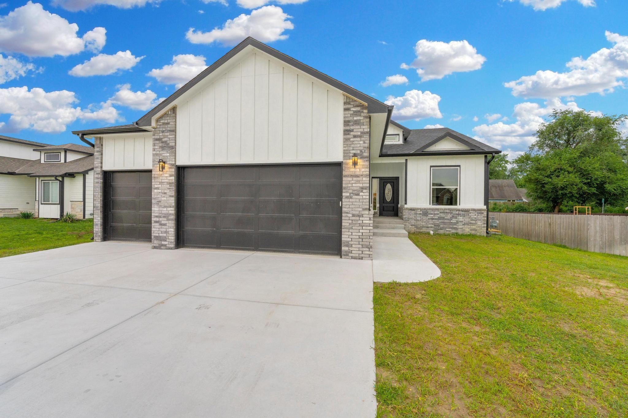 443 E Karla, Haysville, KS 67060