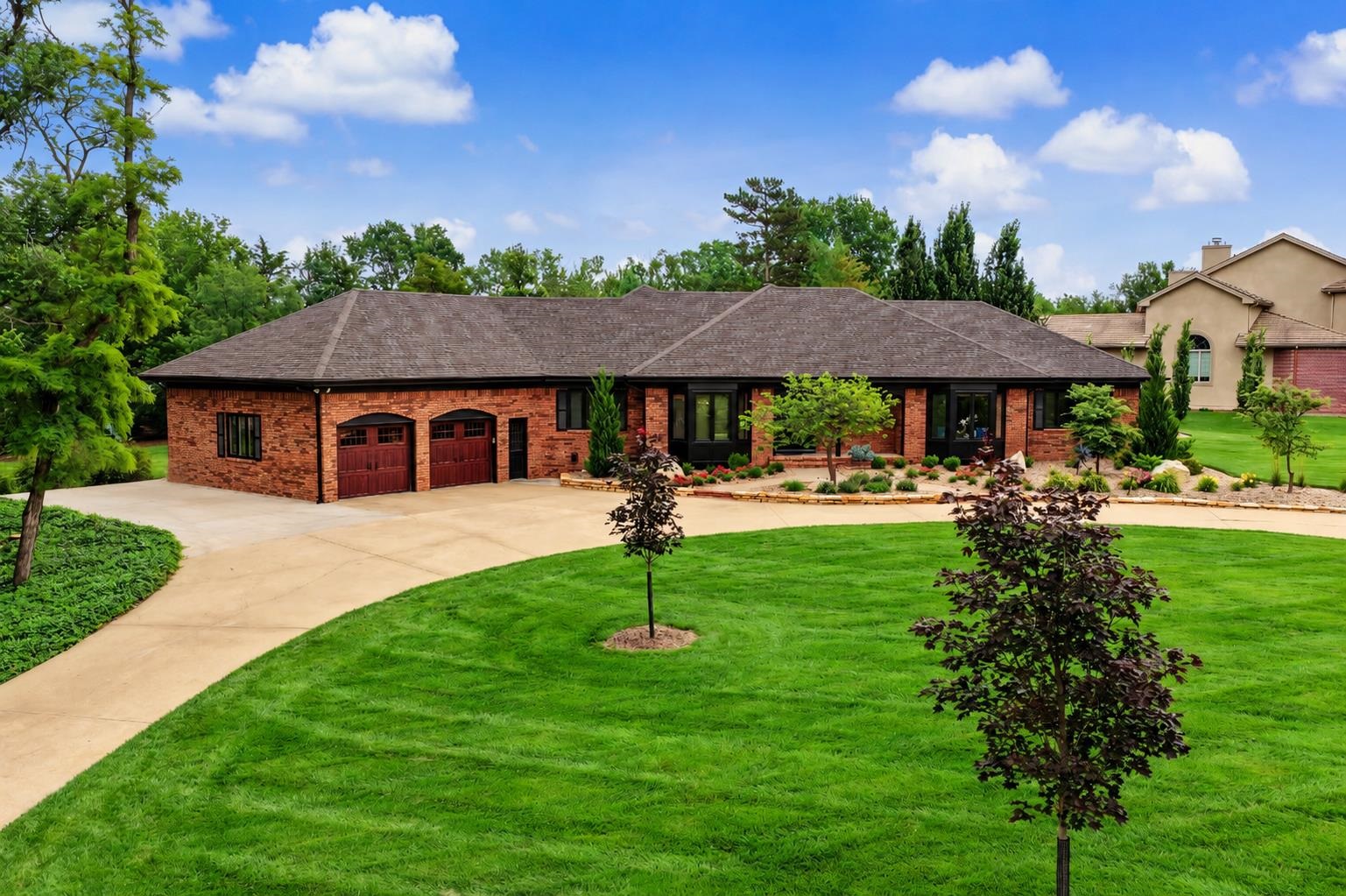 880 Barlow Ct, Salina, KS 67401