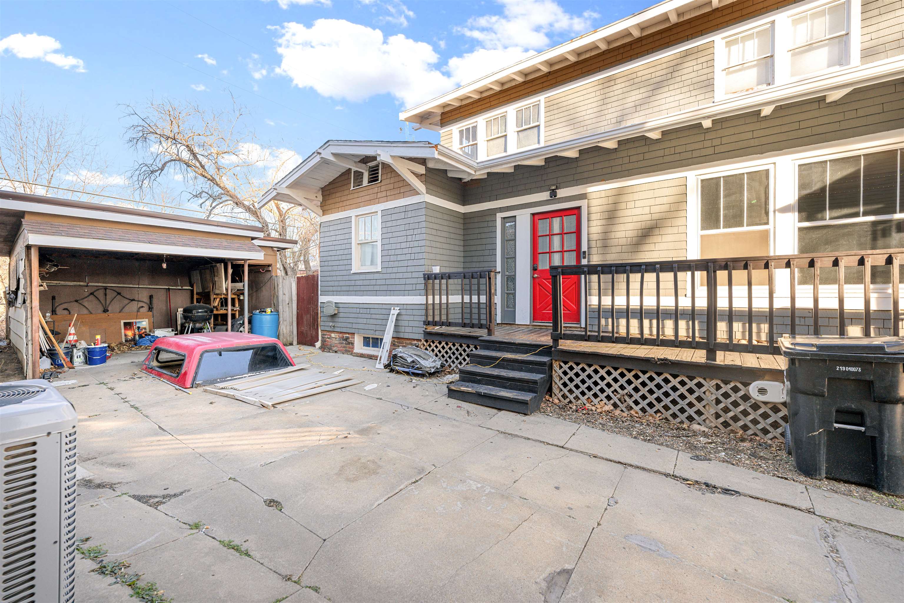 452 S 8th St, Salina, KS 67401