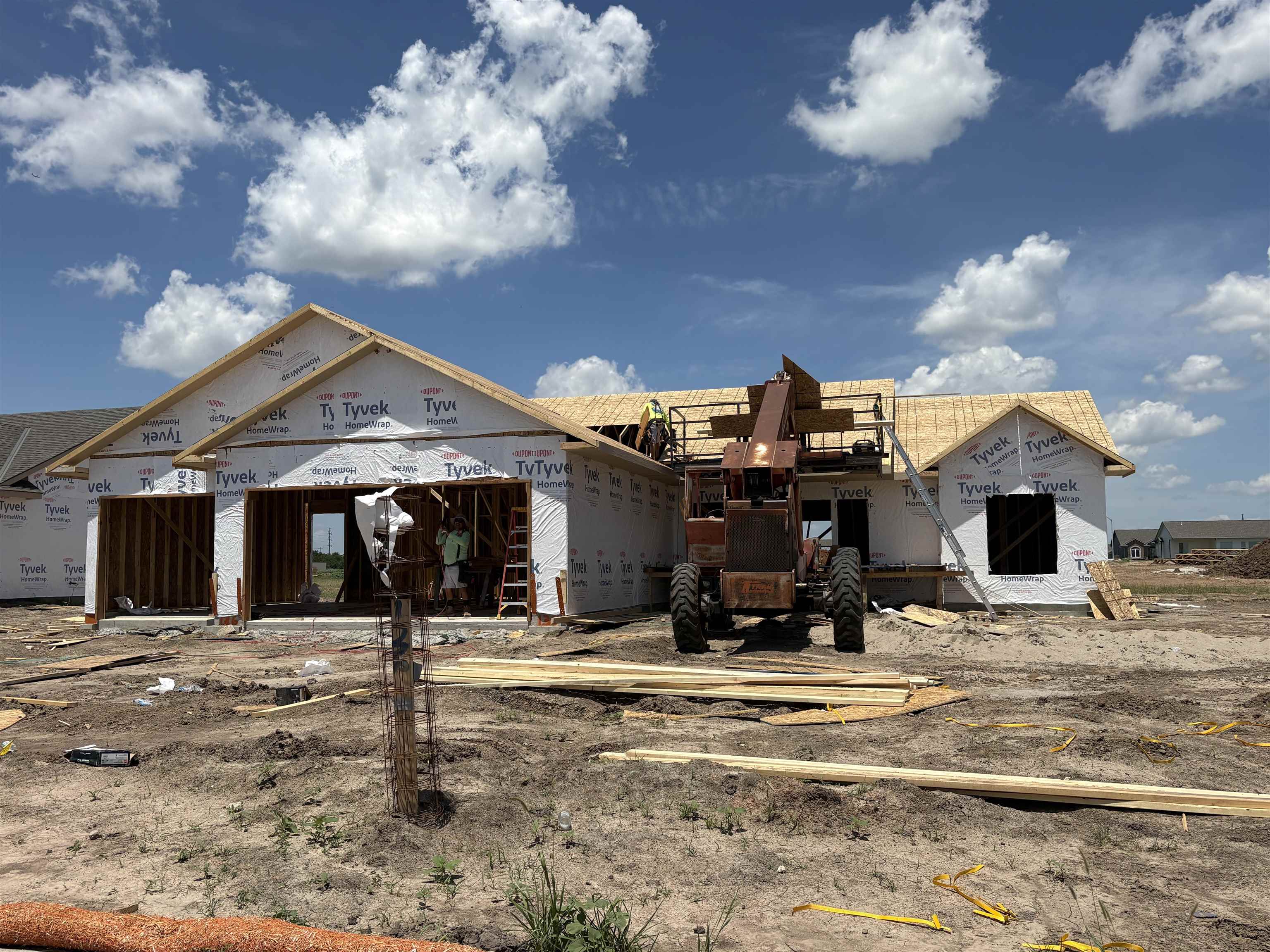 136 E Hickam St, Derby, KS 67037