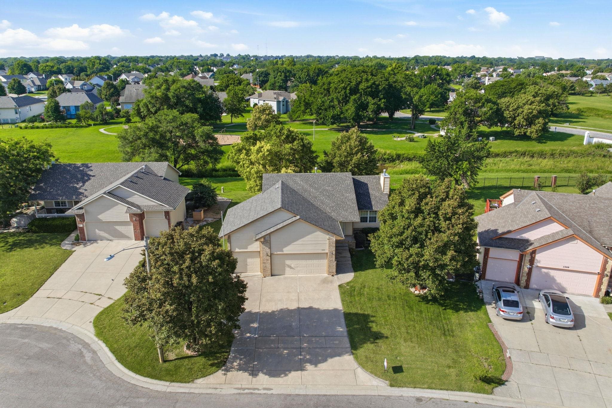 5313 Shadowridge Ct, Wichita, KS 67220