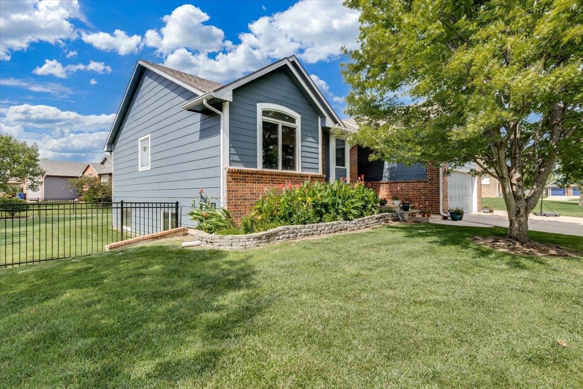 2682 N Shefford Ct, Wichita, KS 67205
