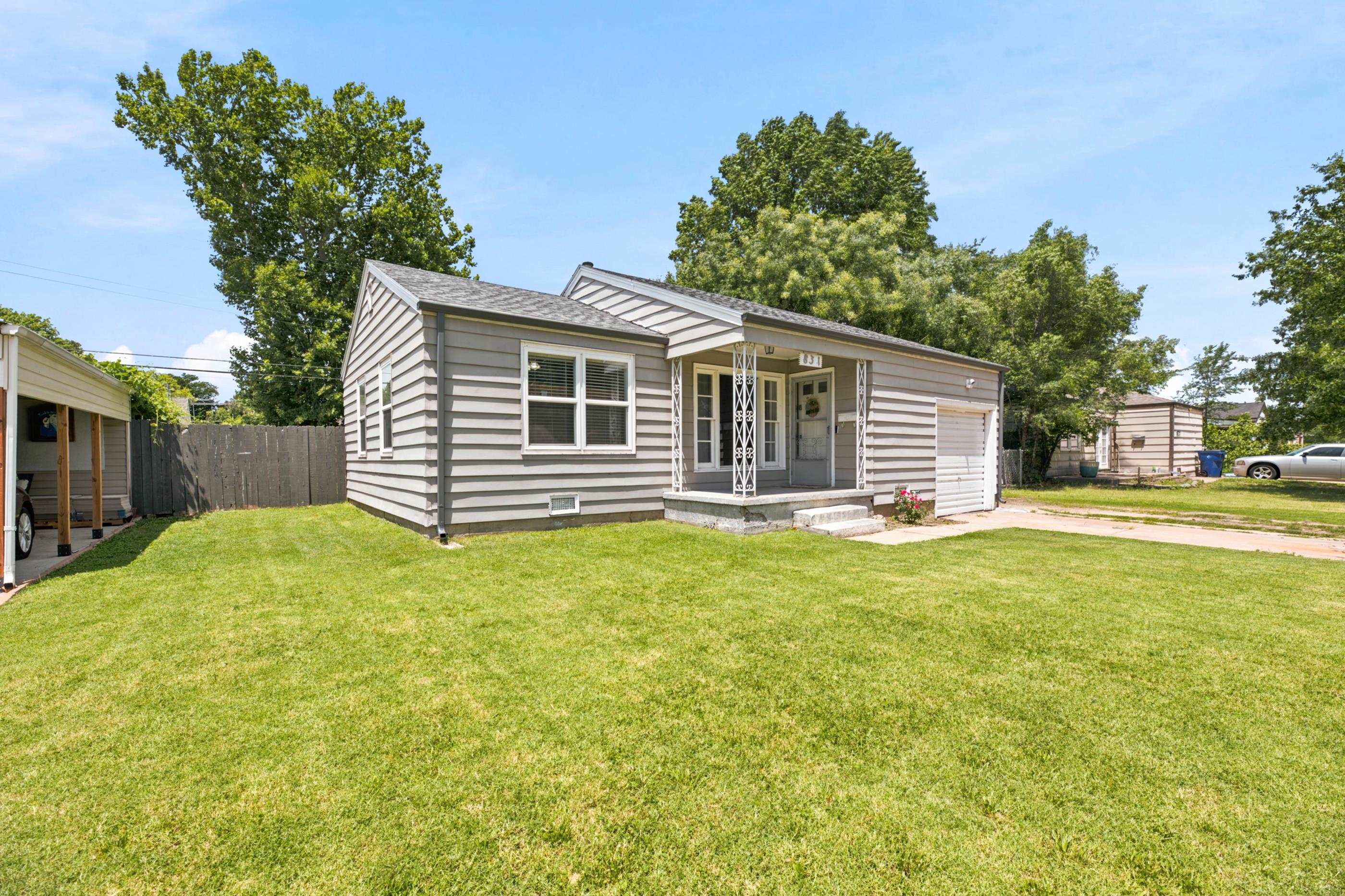 831 S Christine Ave, Wichita, KS 67218