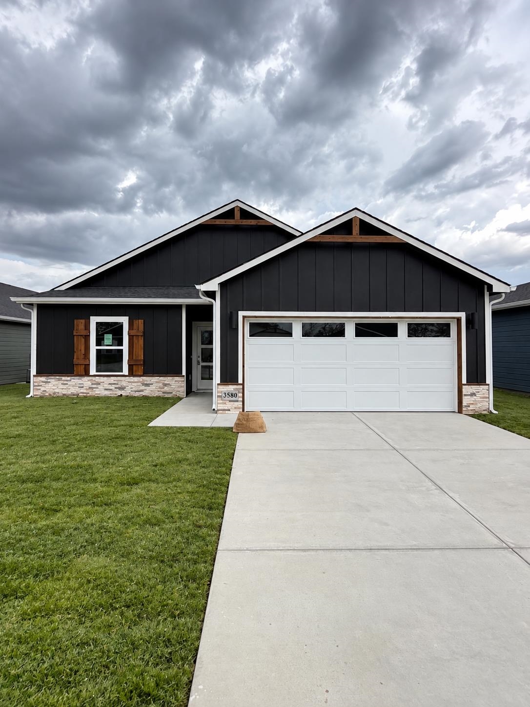 3580 E Bearsden St, Derby, KS 67037-7821