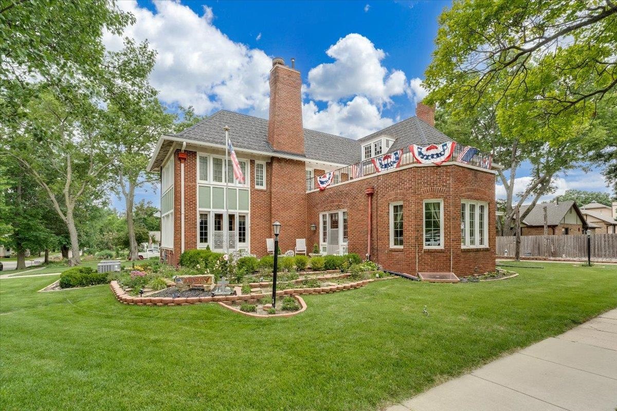 1005 W Central Ave #1005 1/2 W Central Ave, El Dorado, KS 67042