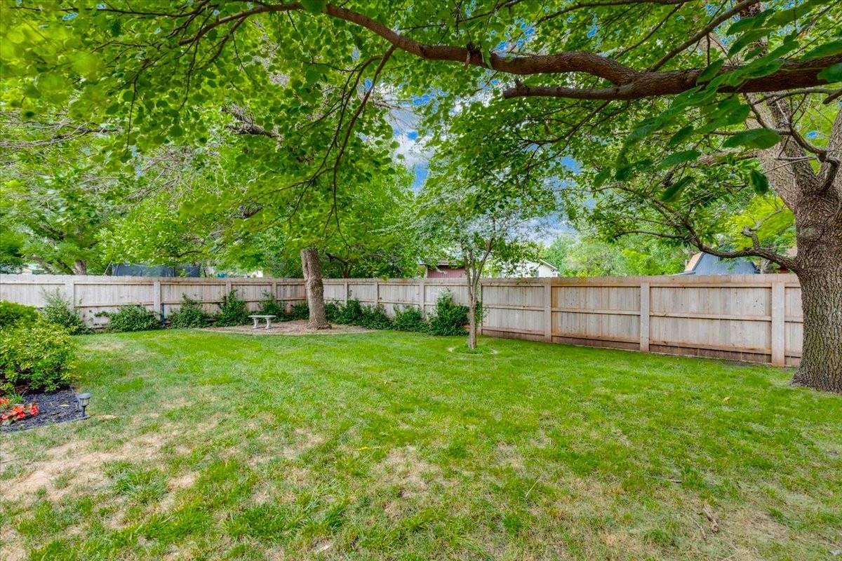 727 Crescent, Hesston, KS 67062