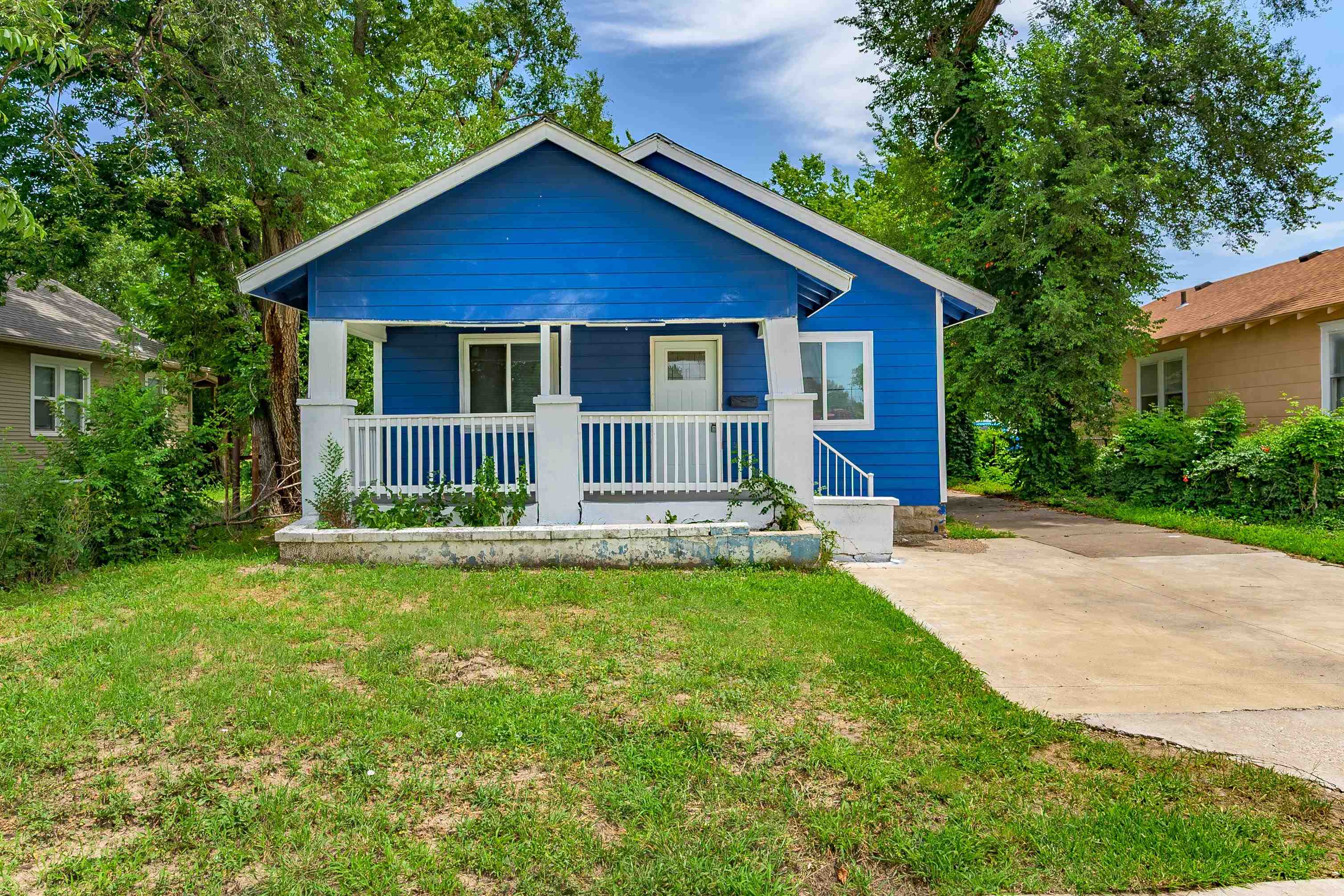 1106 N Grove Ave, Wichita, KS 67214