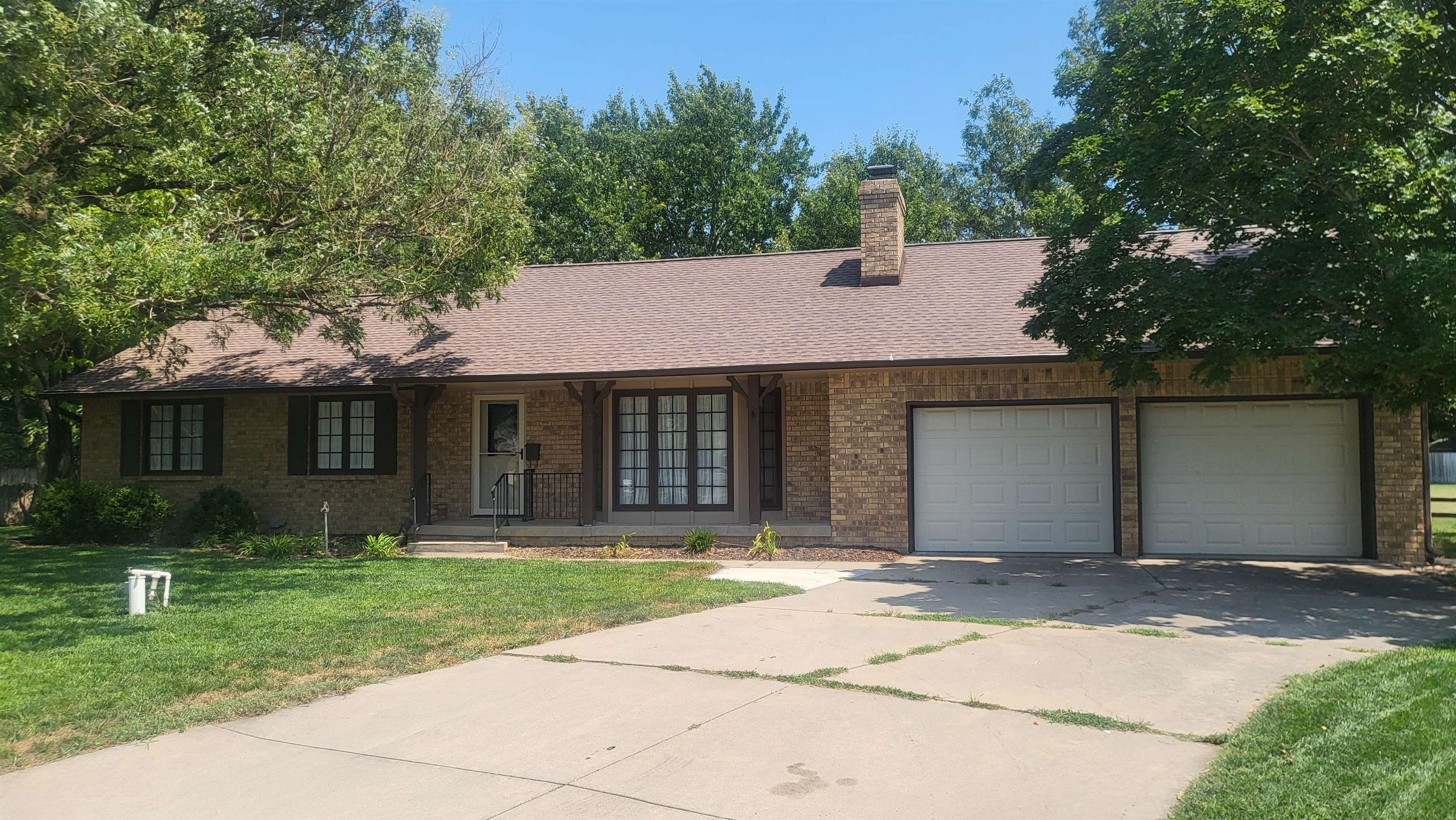 840 Trinity Ct, Newton, KS 67114