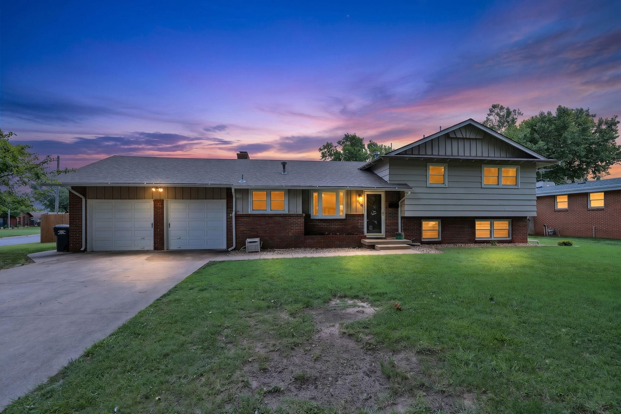 1210 N Farmstead St, Wichita, KS 67208