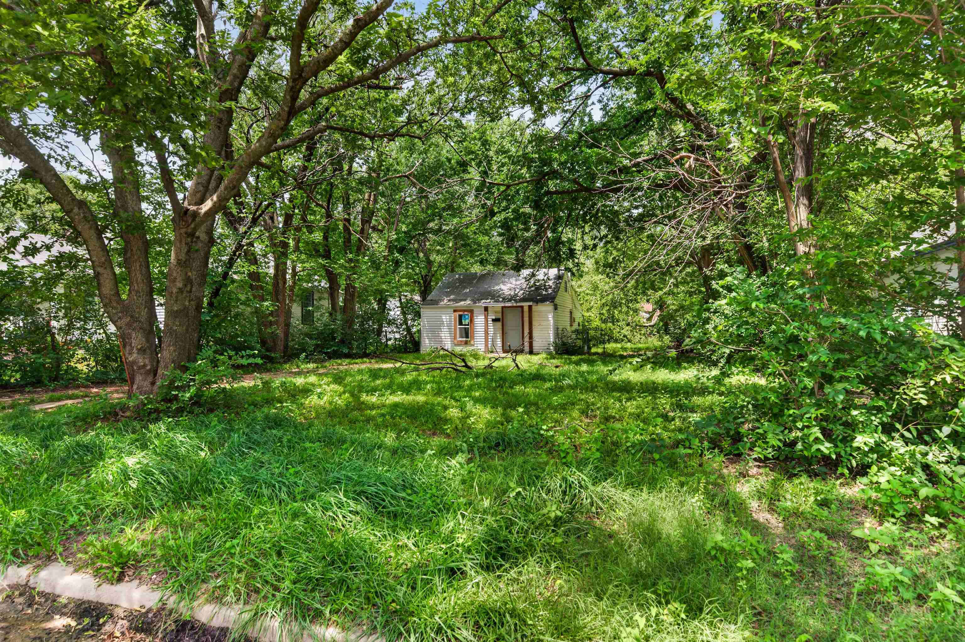 407 N Gordon, Wichita, KS 67203