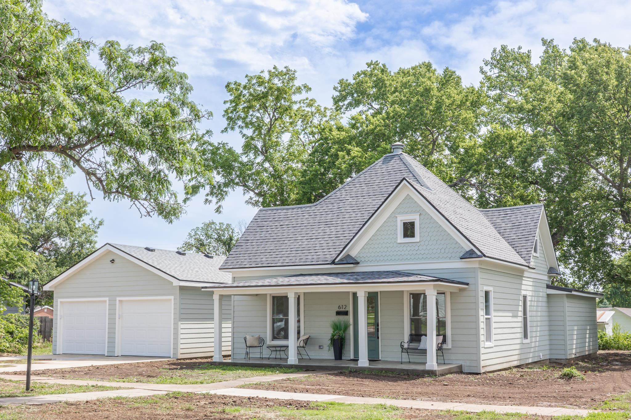 612 Delia Ave, Minneapolis, KS 67467