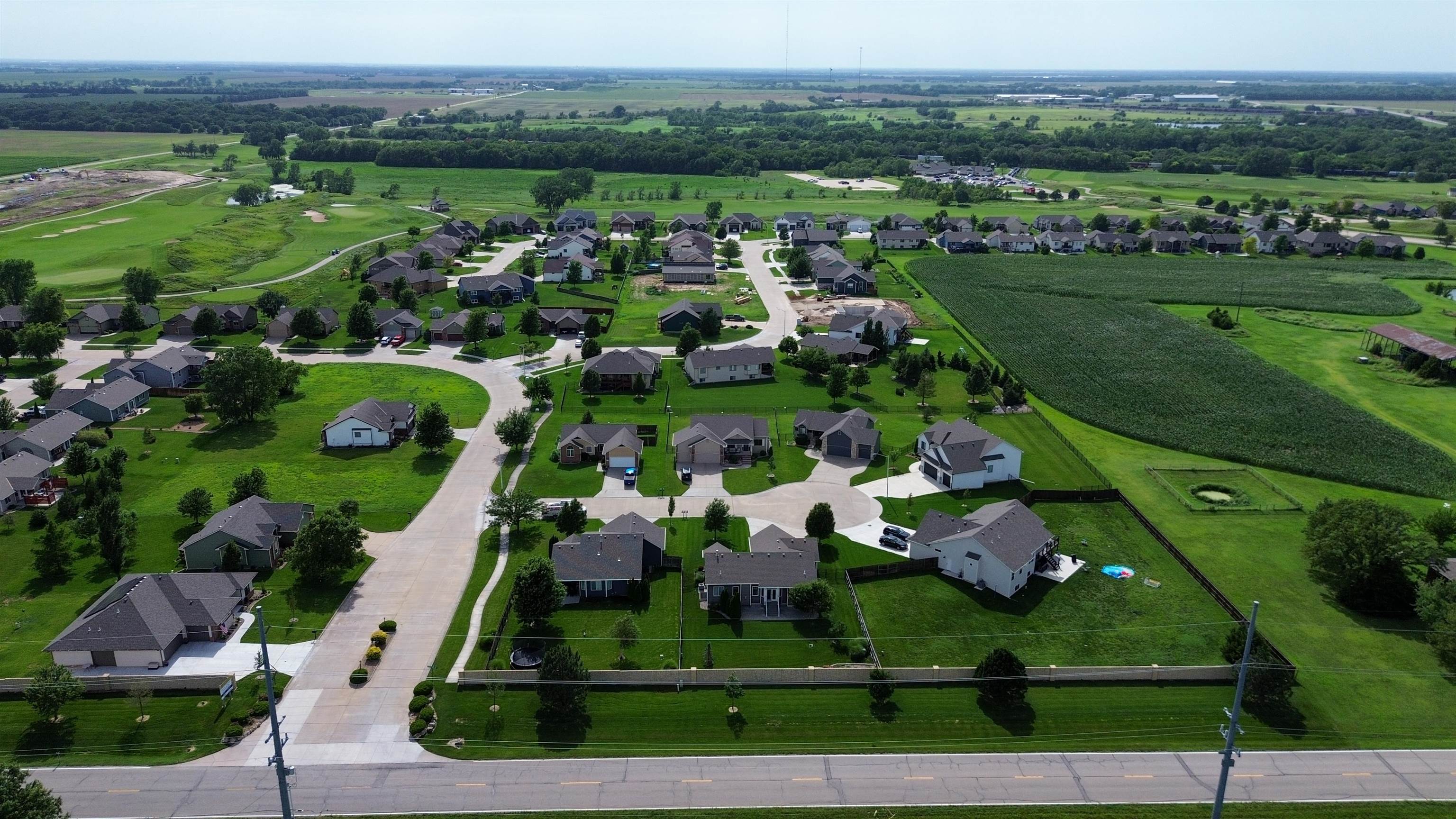 604 Goldspike Ct, Newton, KS 67114