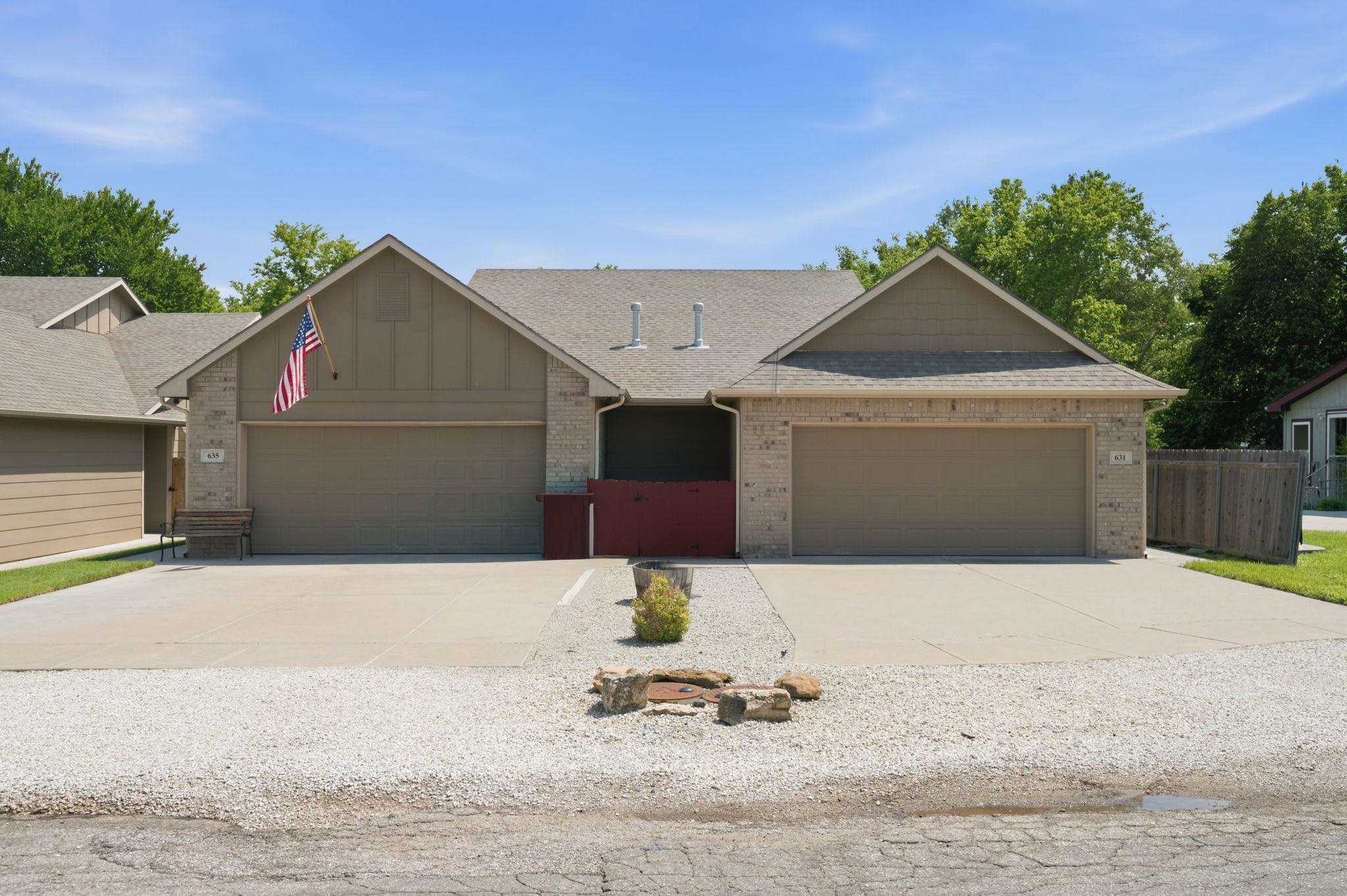 631 N Mulvane St, Mulvane, KS 67110