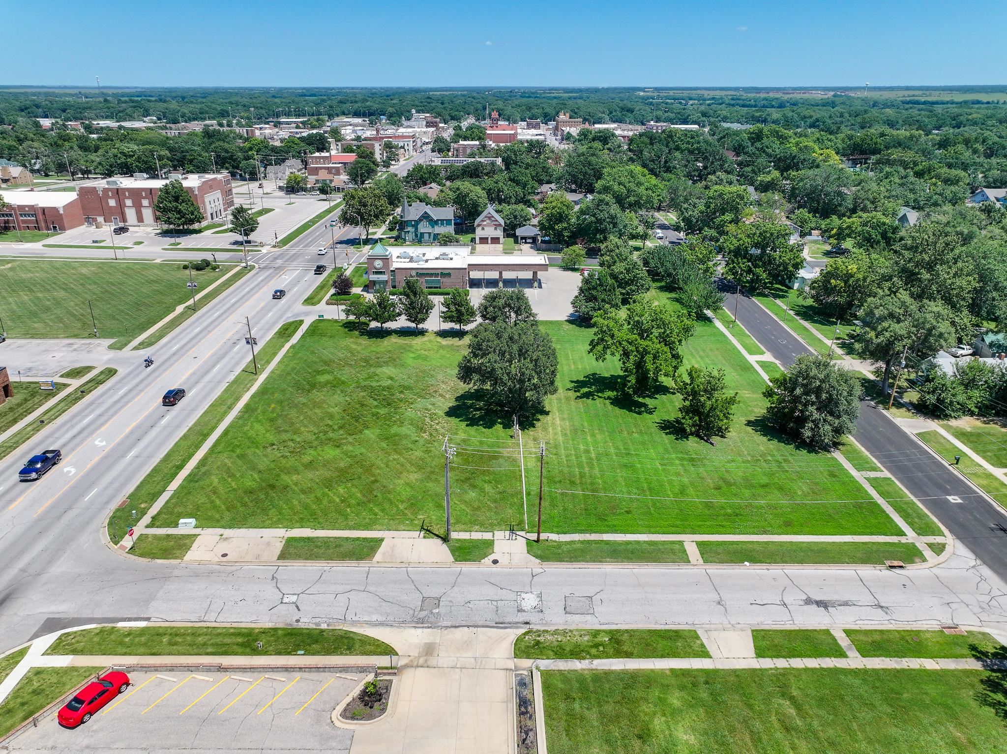 635 W Central Ave, El Dorado, KS 67042