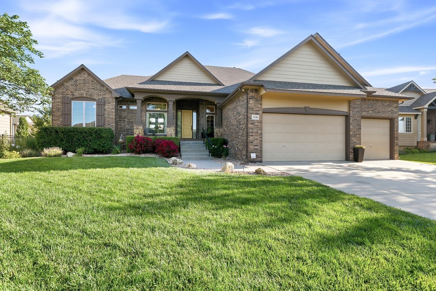 1938 N Split Rail Ct, Wichita, KS 67230