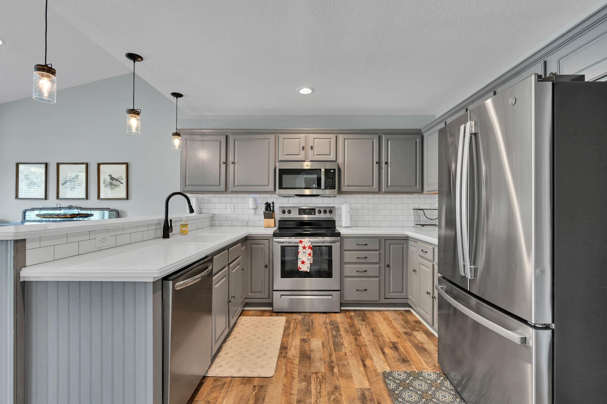 142 S Maple Dunes Ct, Wichita, KS 67235