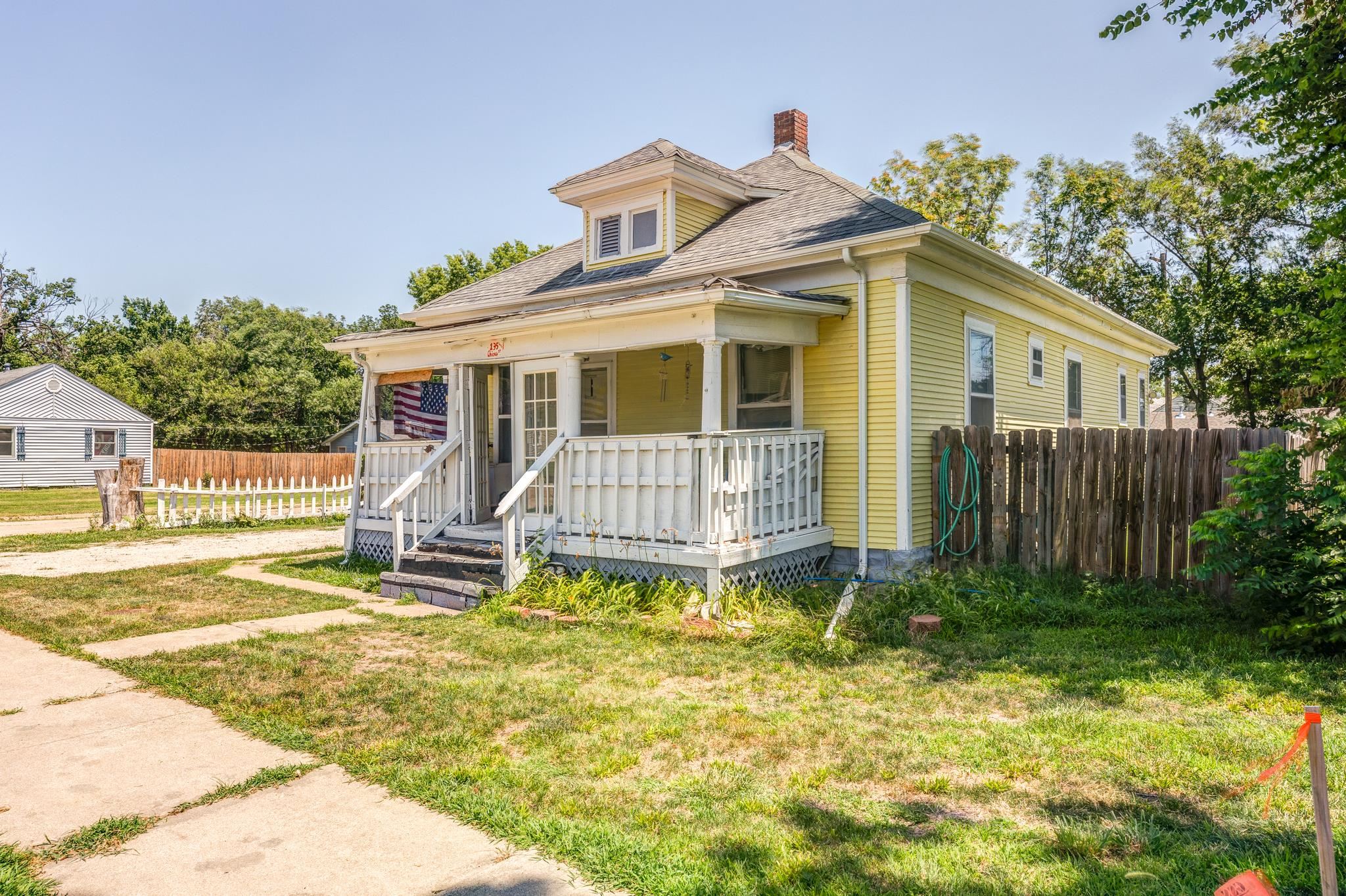 135 S Chicago St, Salina, KS 67401