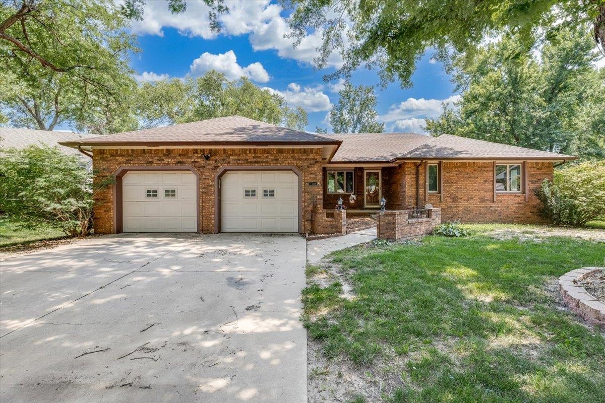 1309 S Bridgewater Dr, Wichita, KS 67209