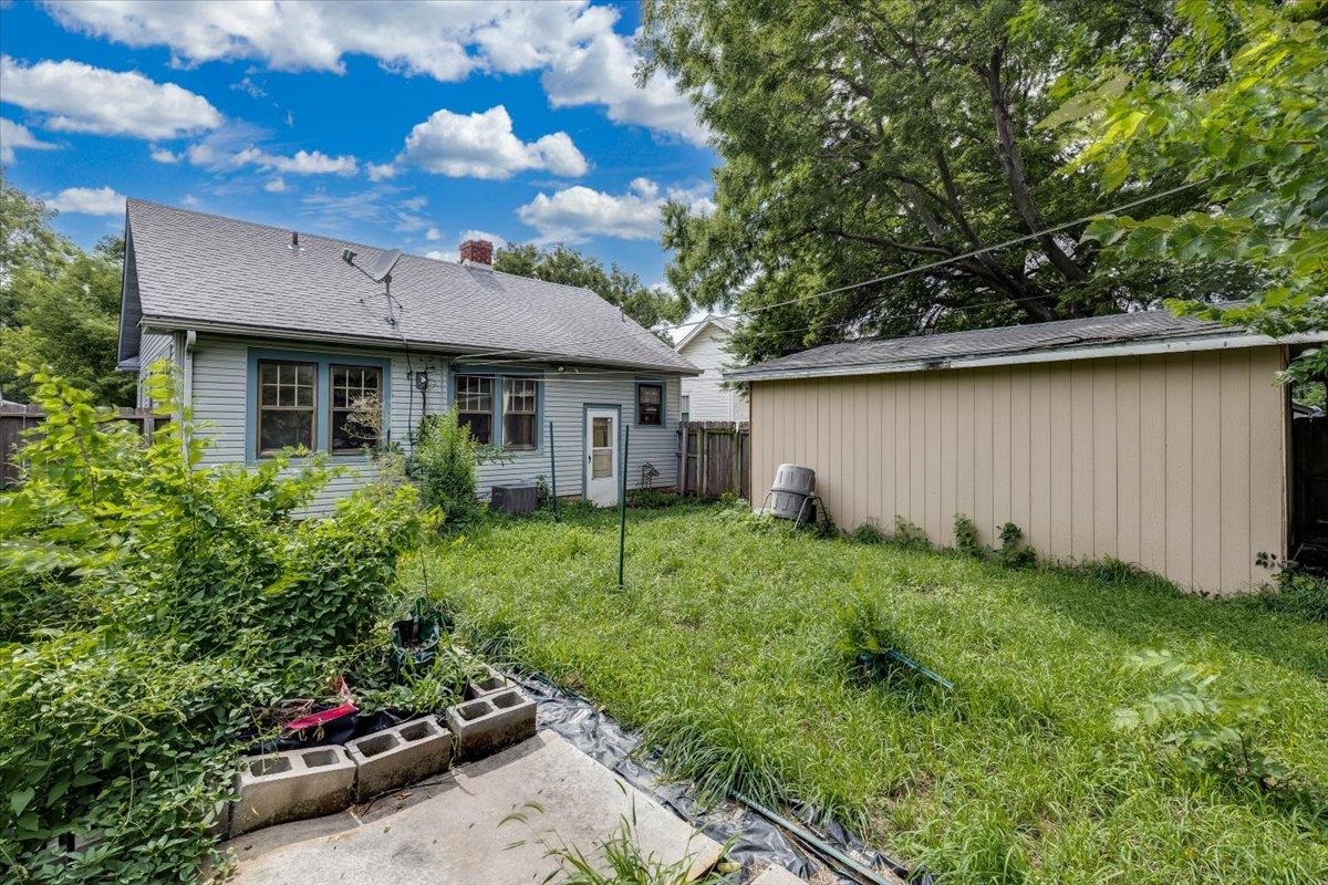 749 S Spruce St, Wichita, KS 67211
