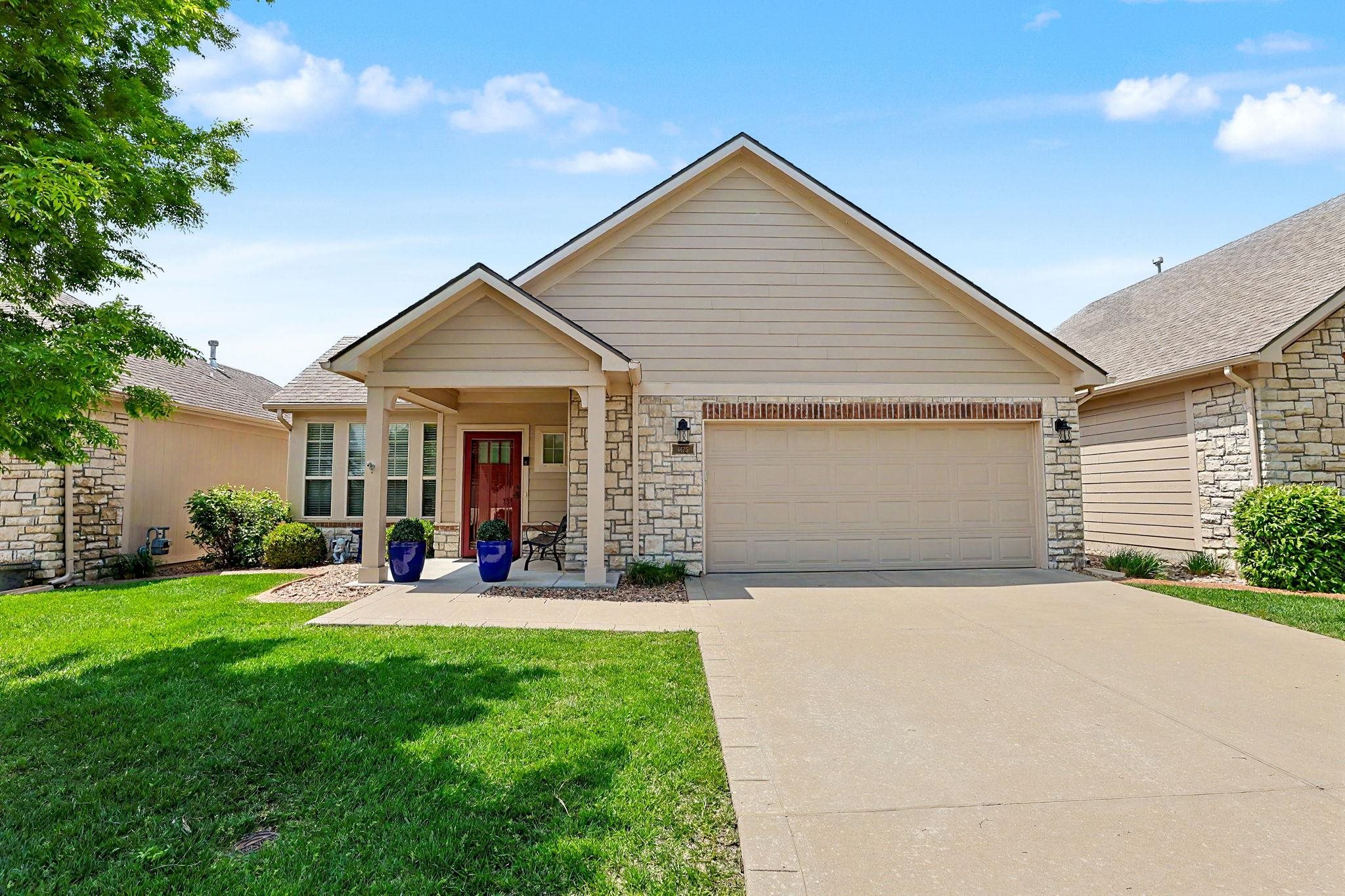 4875 N Indian Oak St, Bel Aire, KS 67226