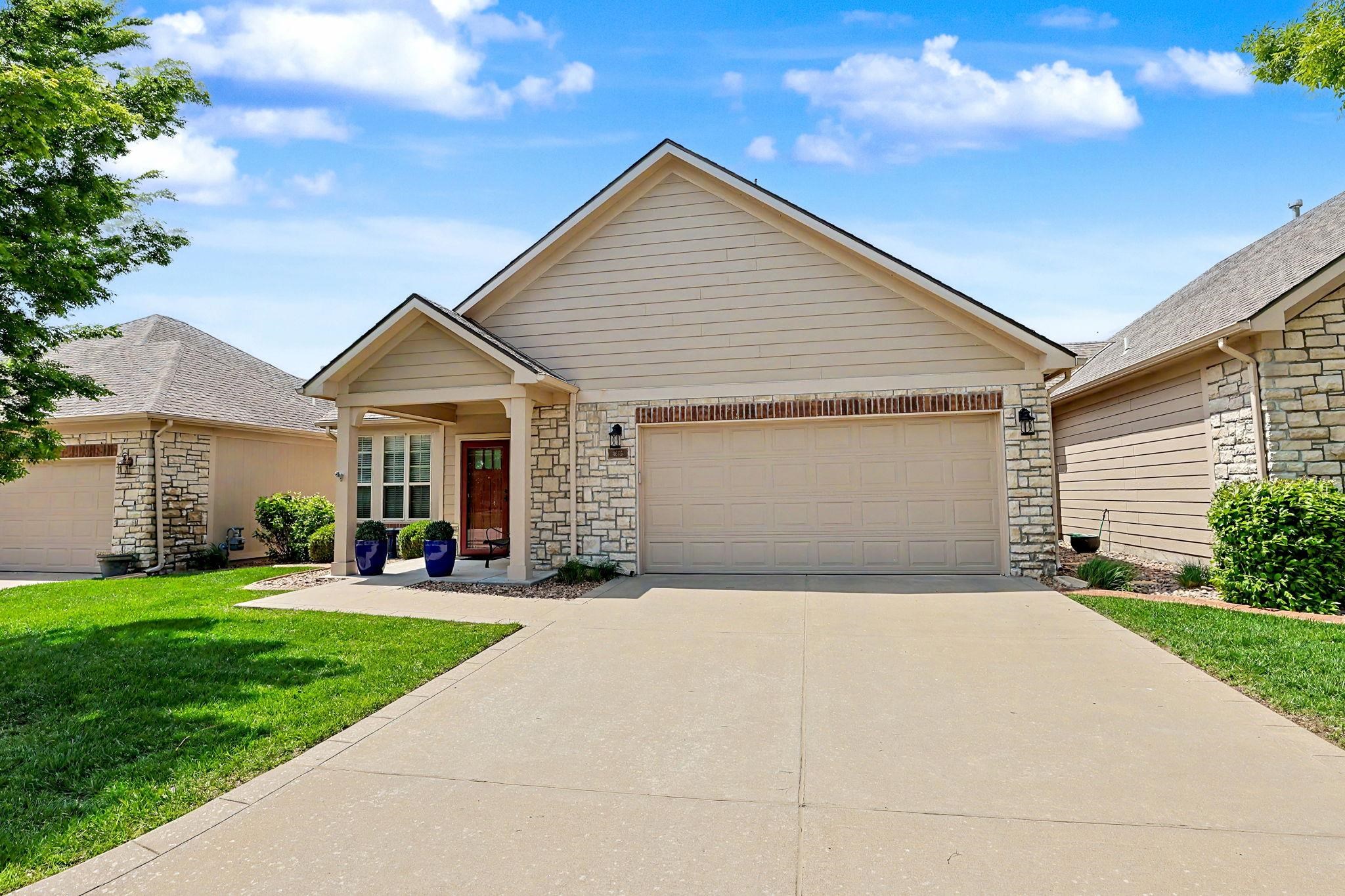 4875 N Indian Oak St, Bel Aire, KS 67226
